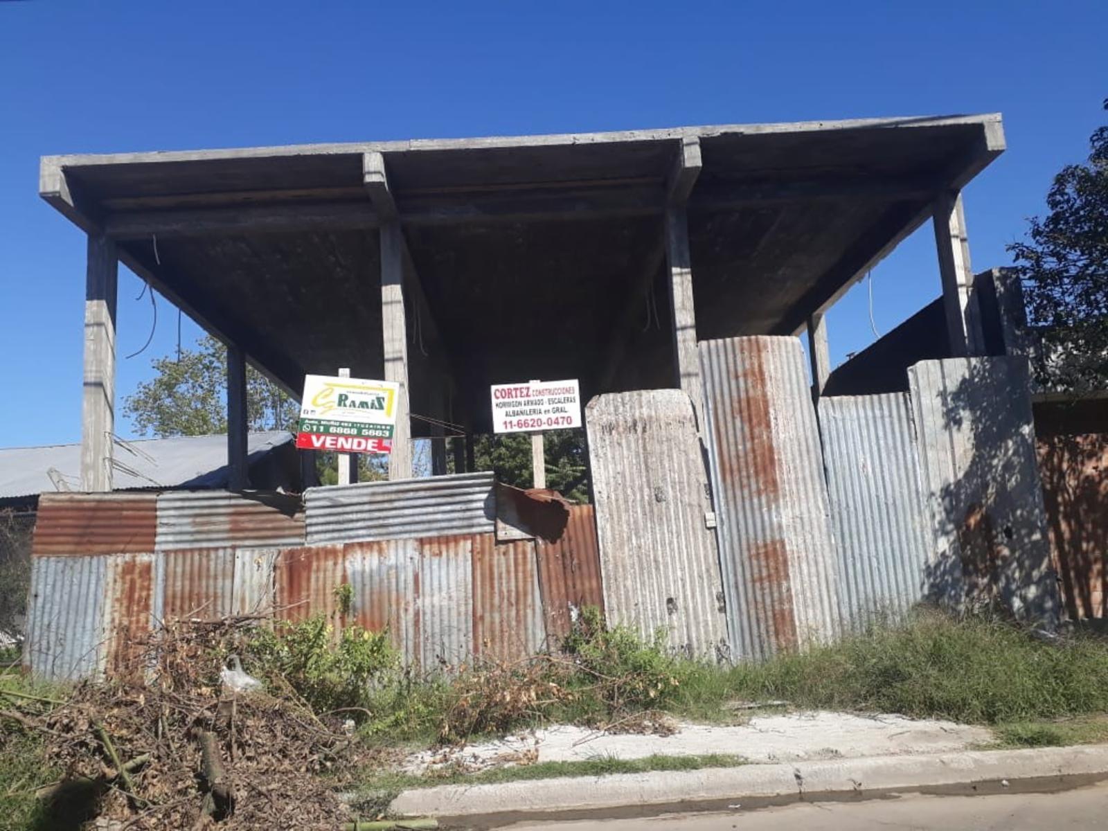 Lote con edificación En Venta, Bagnat 2900, Ituzaingó