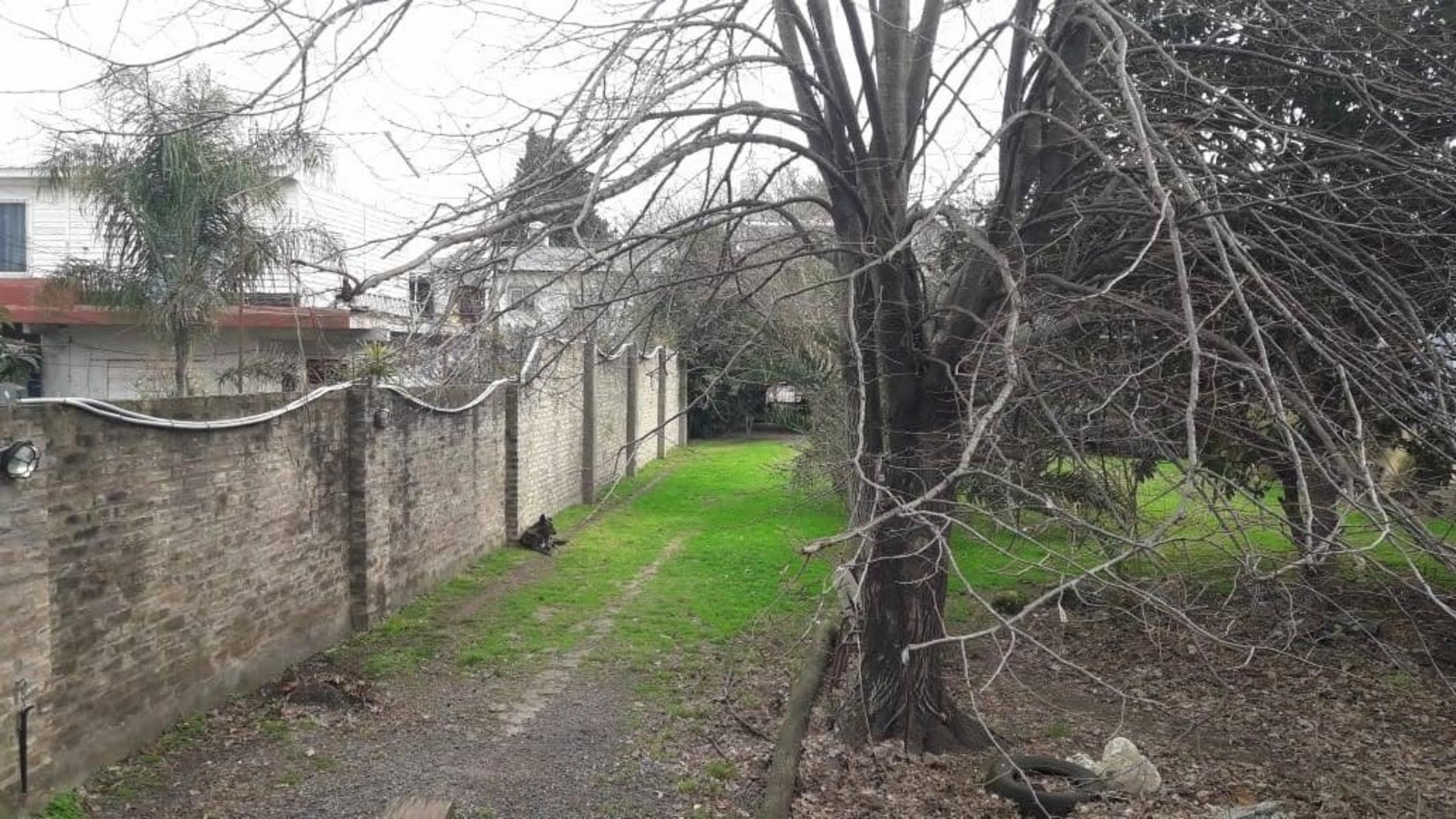 Lote Terreno En Venta 14m X 53m con construcción, Darragueira 1600, Ituzaingo — foto 2