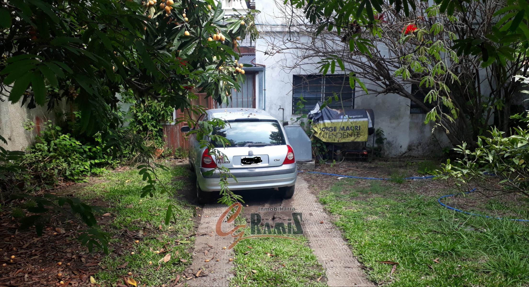 Casa En Venta a remodelar mas lote esquina, Los Indios Y Munilla, Castelar — foto 4