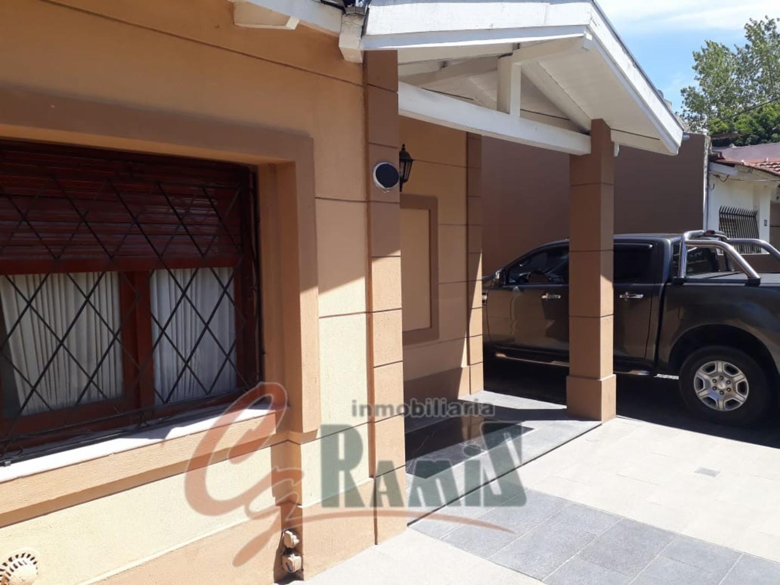 impecable Chalet En Venta, Otero 400 Ituzaingo. — foto 2