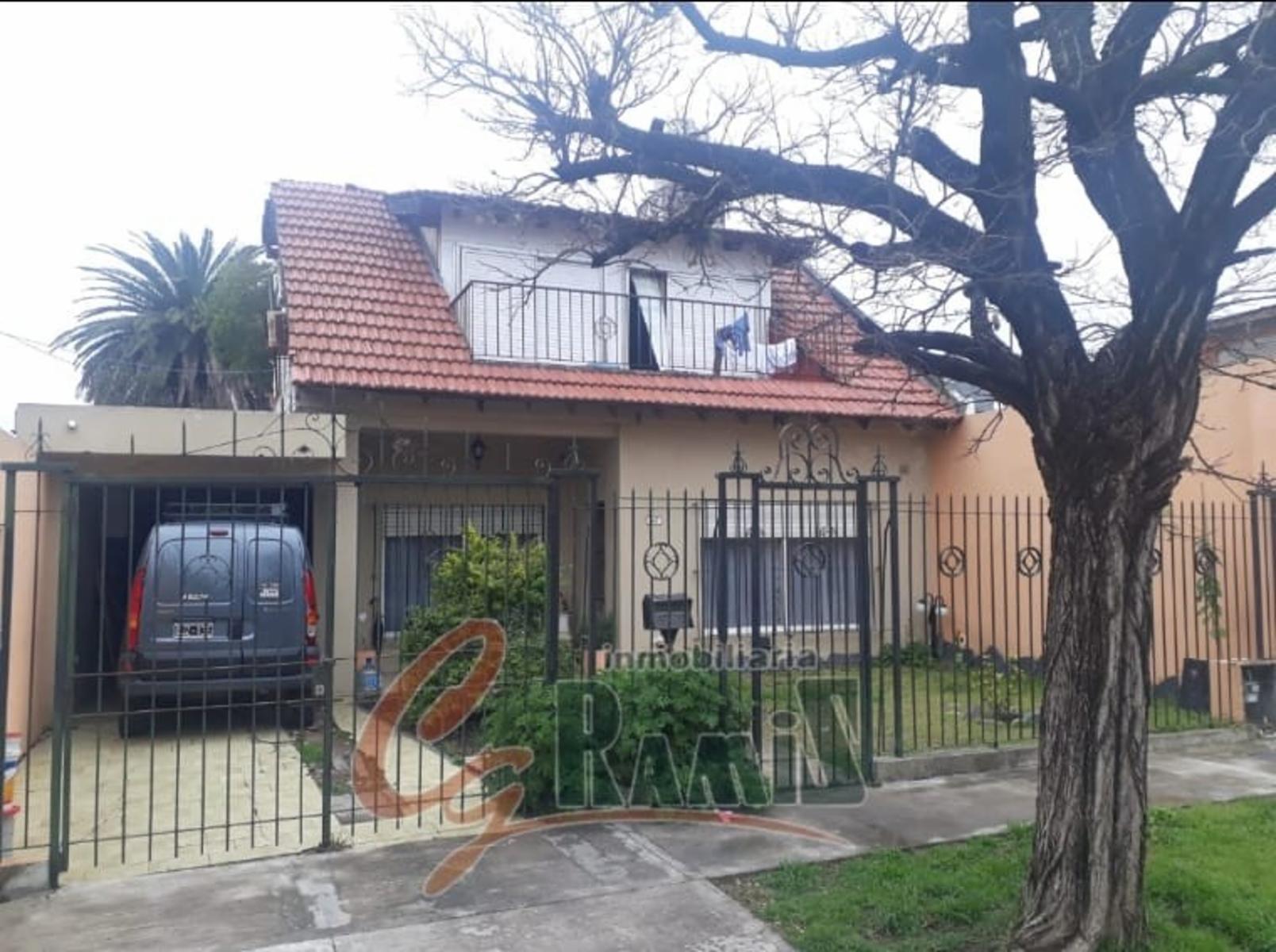 Casa + Departamento En Venta Saldan 1400 Ituzaingo