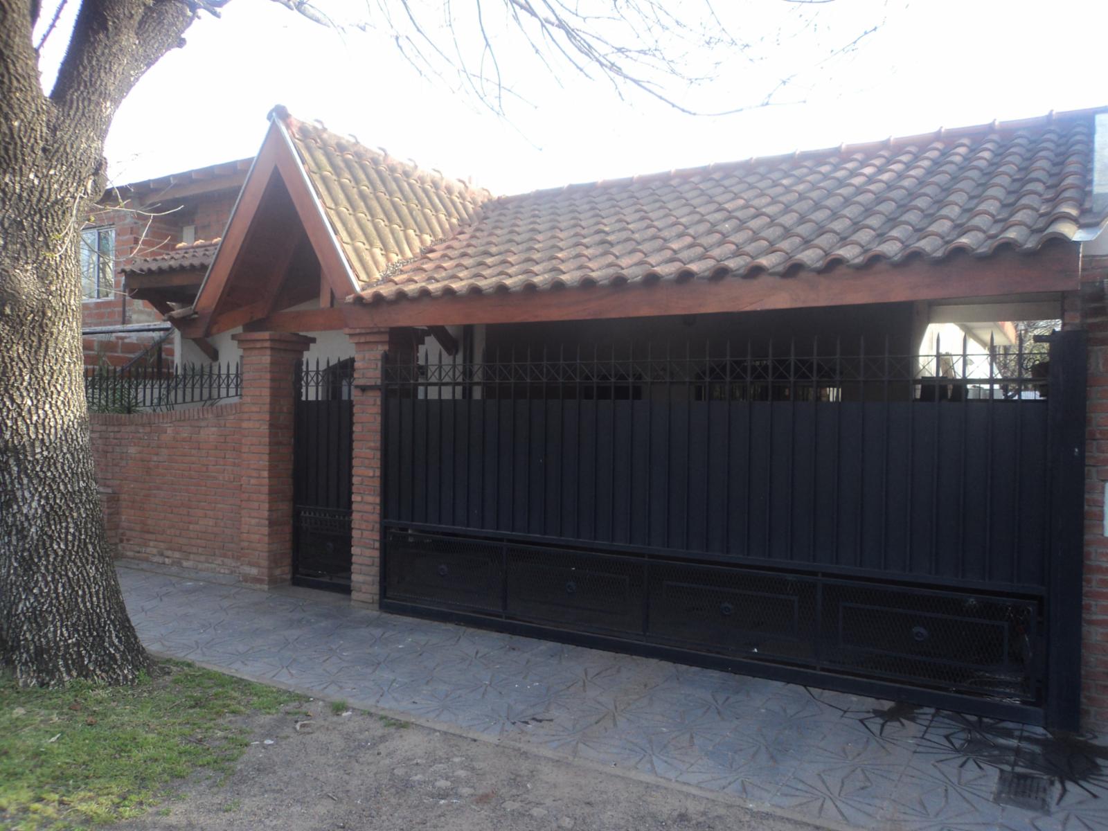 Casa En Venta Chilavert 1000. Lote Terreno 678 M2 Ituzaingo