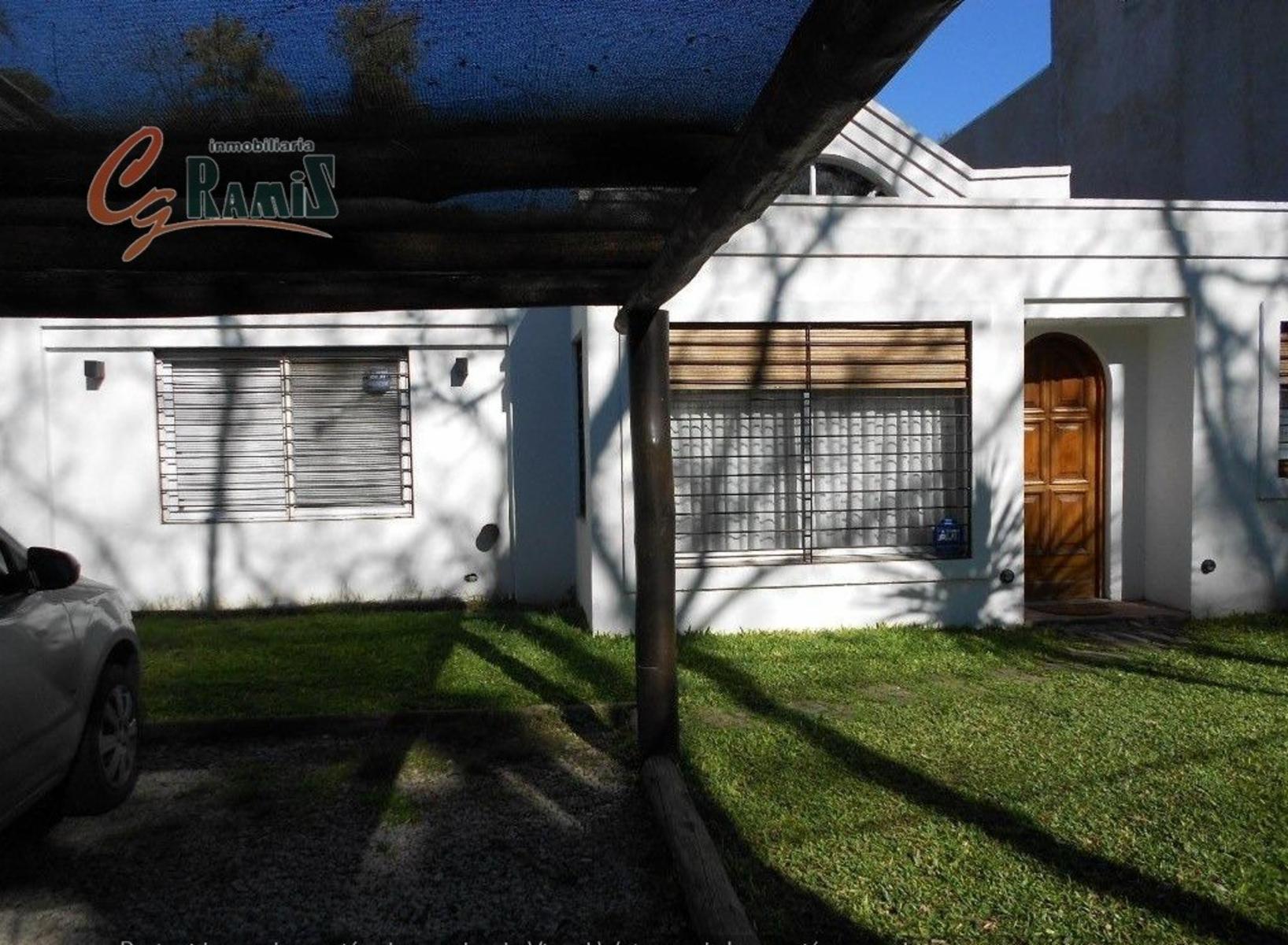 Casa En Venta Udaondo 3800 Parque Leloir Ituzaingo. Permuta — foto 2