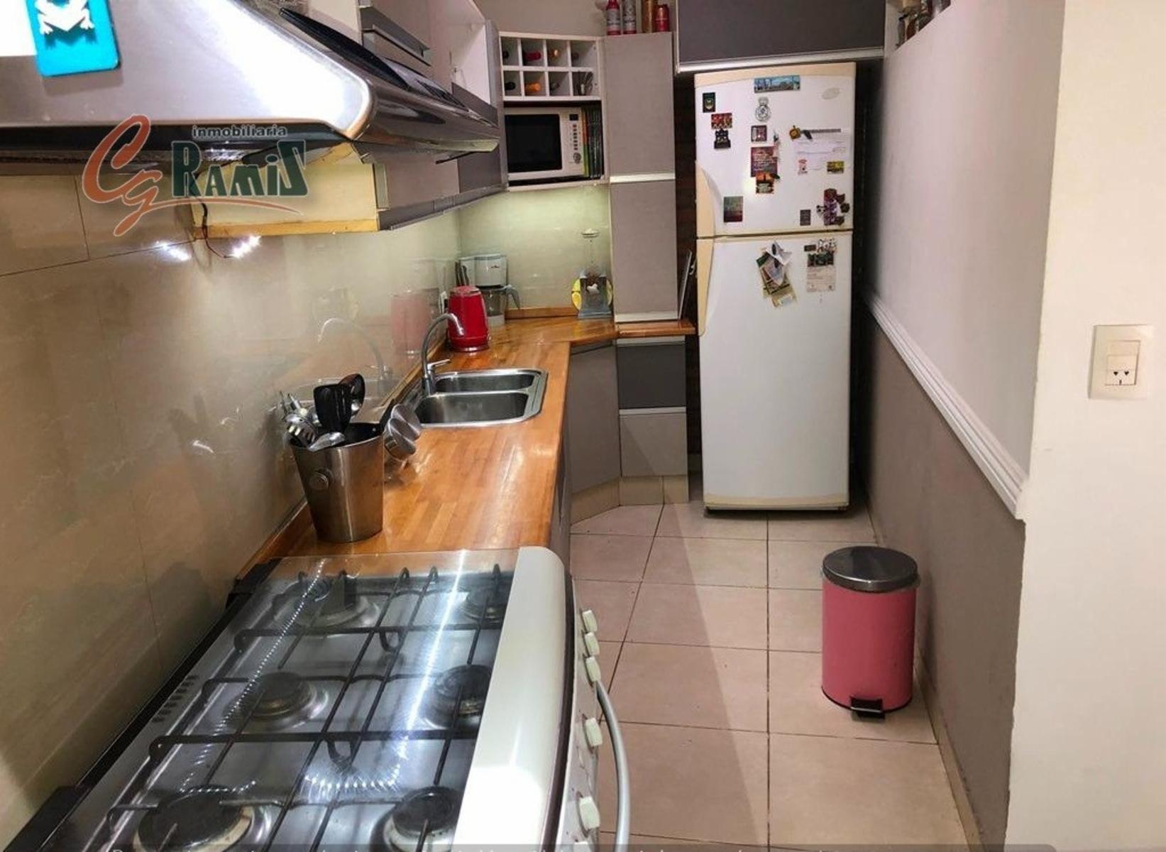 Casa En Venta Udaondo 3800 Parque Leloir Ituzaingo. Permuta — foto 6