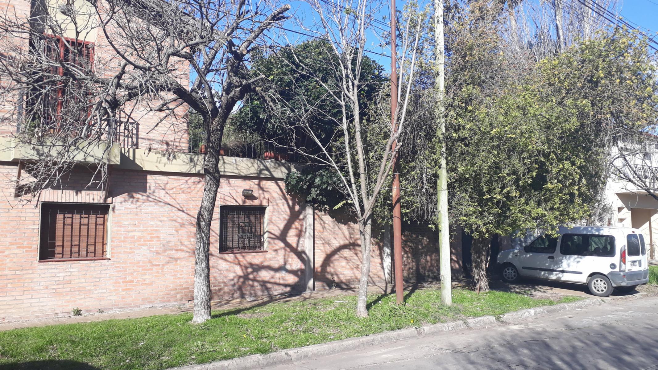 Casa Chalet En Venta + Lote Boulogne Sur Mer 1400 Ituzaingo — foto 2