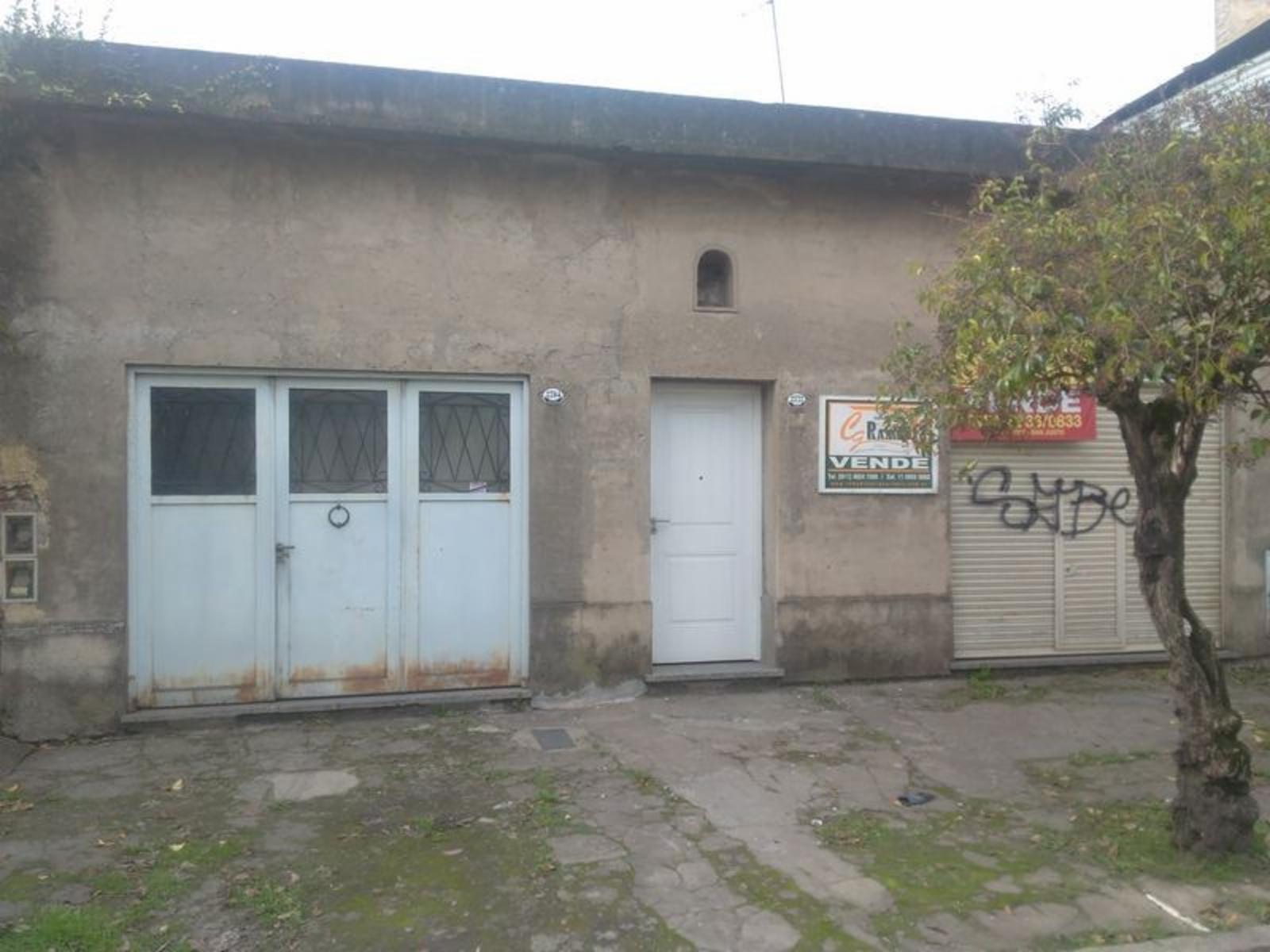 Casa Con Local Lezica 2700, San Justo Retasado, Oportunidad