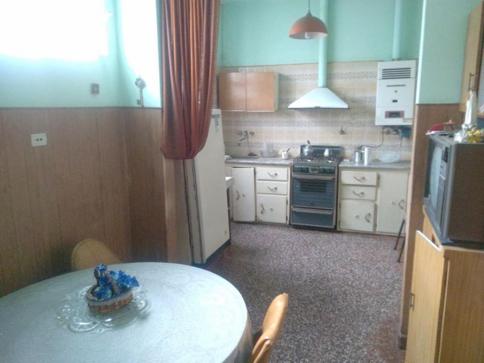 Casa Con Local Lezica 2700, San Justo Retasado, Oportunidad — foto 3
