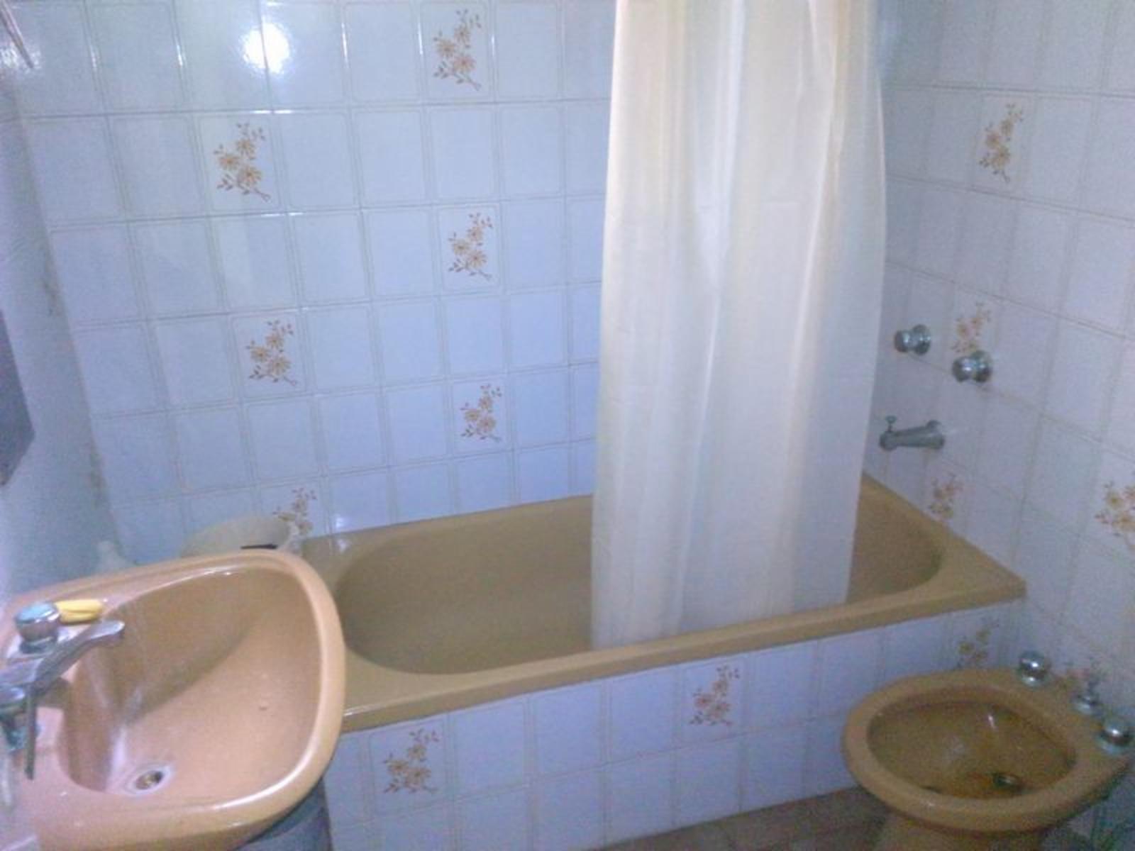 Casa Con Local Lezica 2700, San Justo Retasado, Oportunidad — foto 14