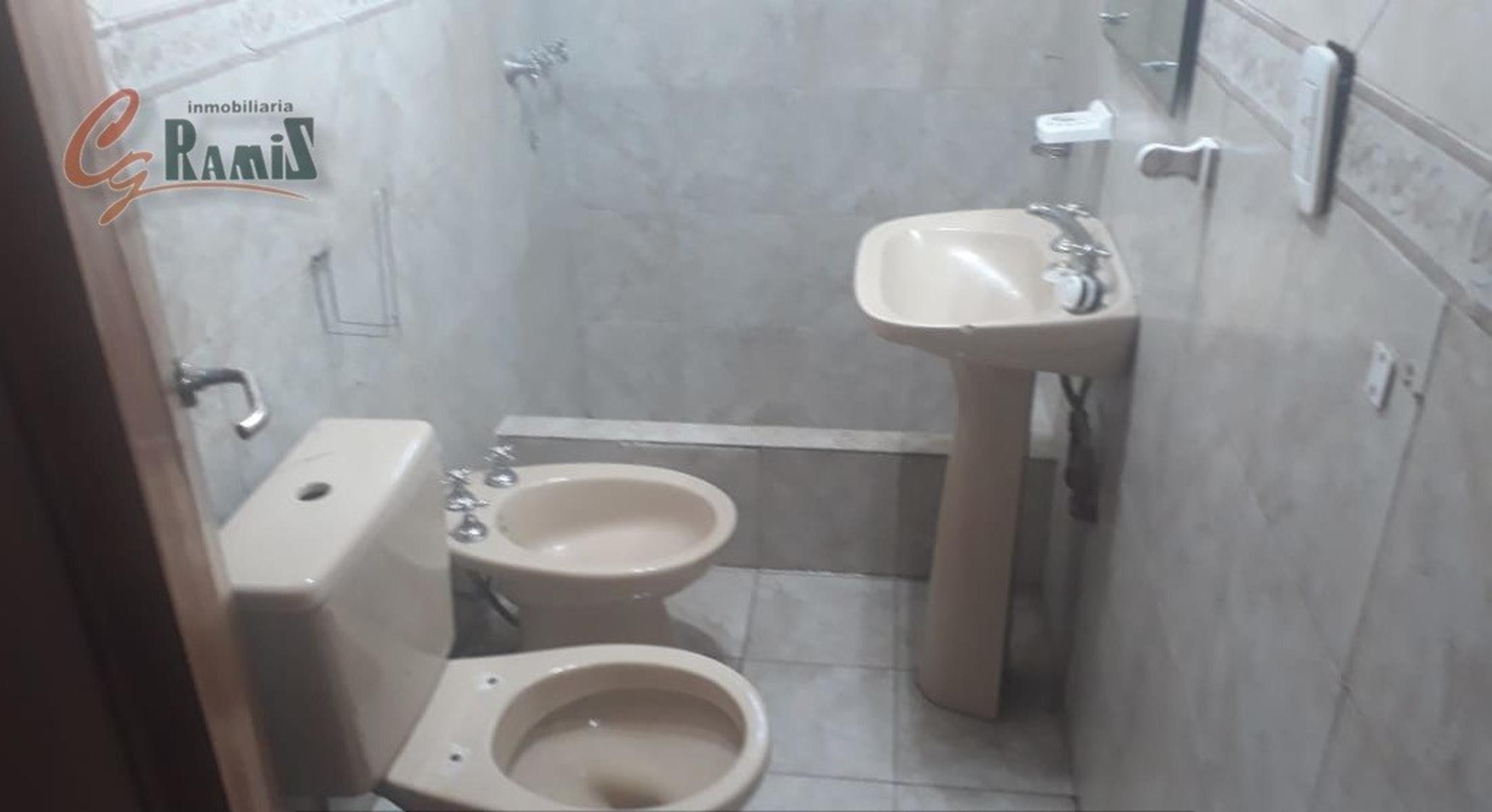Casa + 2 Departamentos En Venta Marcos Paz 670 Merlo — foto 7