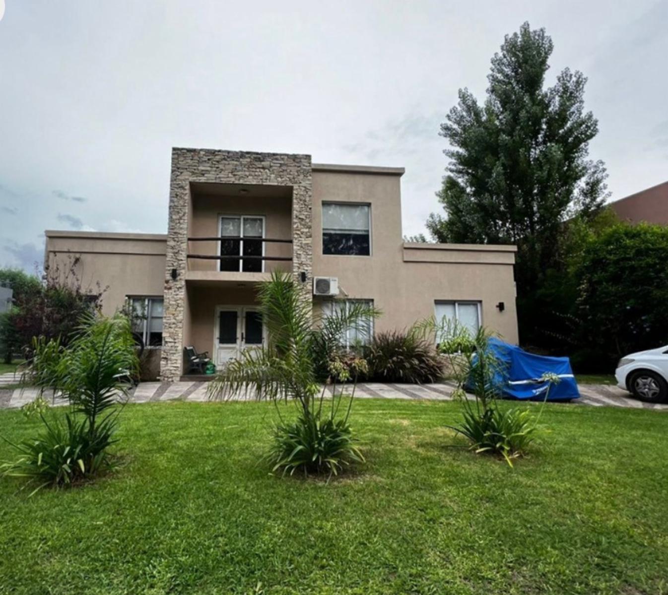 CHALET HORACIO DE QUIROGA, ALTOS DEL SOL, VILLA UDAONDO (ITUZAINGÓ)