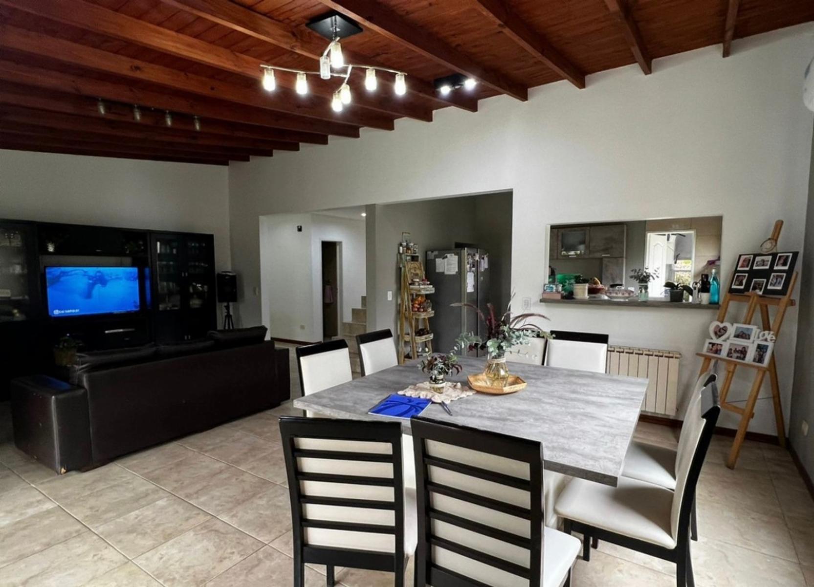 CHALET HORACIO DE QUIROGA, ALTOS DEL SOL, VILLA UDAONDO (ITUZAINGÓ) — foto 12