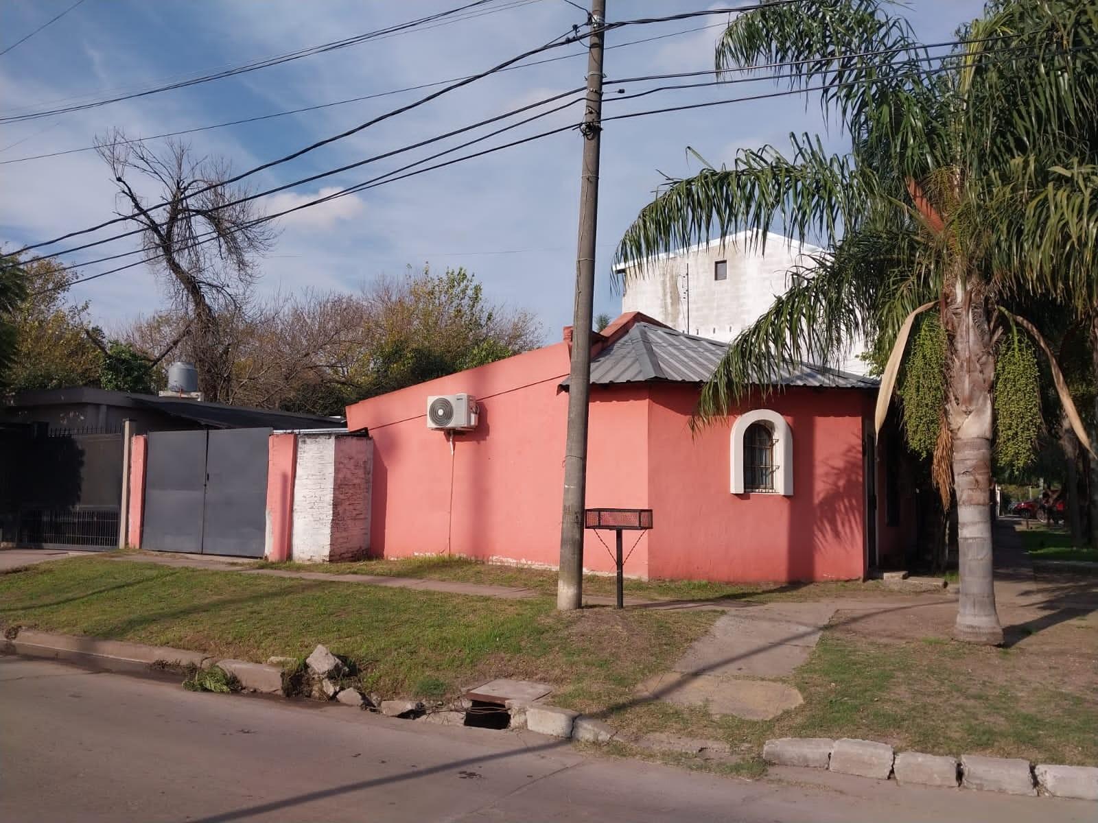 CASA MULTIFAMILIAR MEDINA 1789 ITUZAINGO NORTE