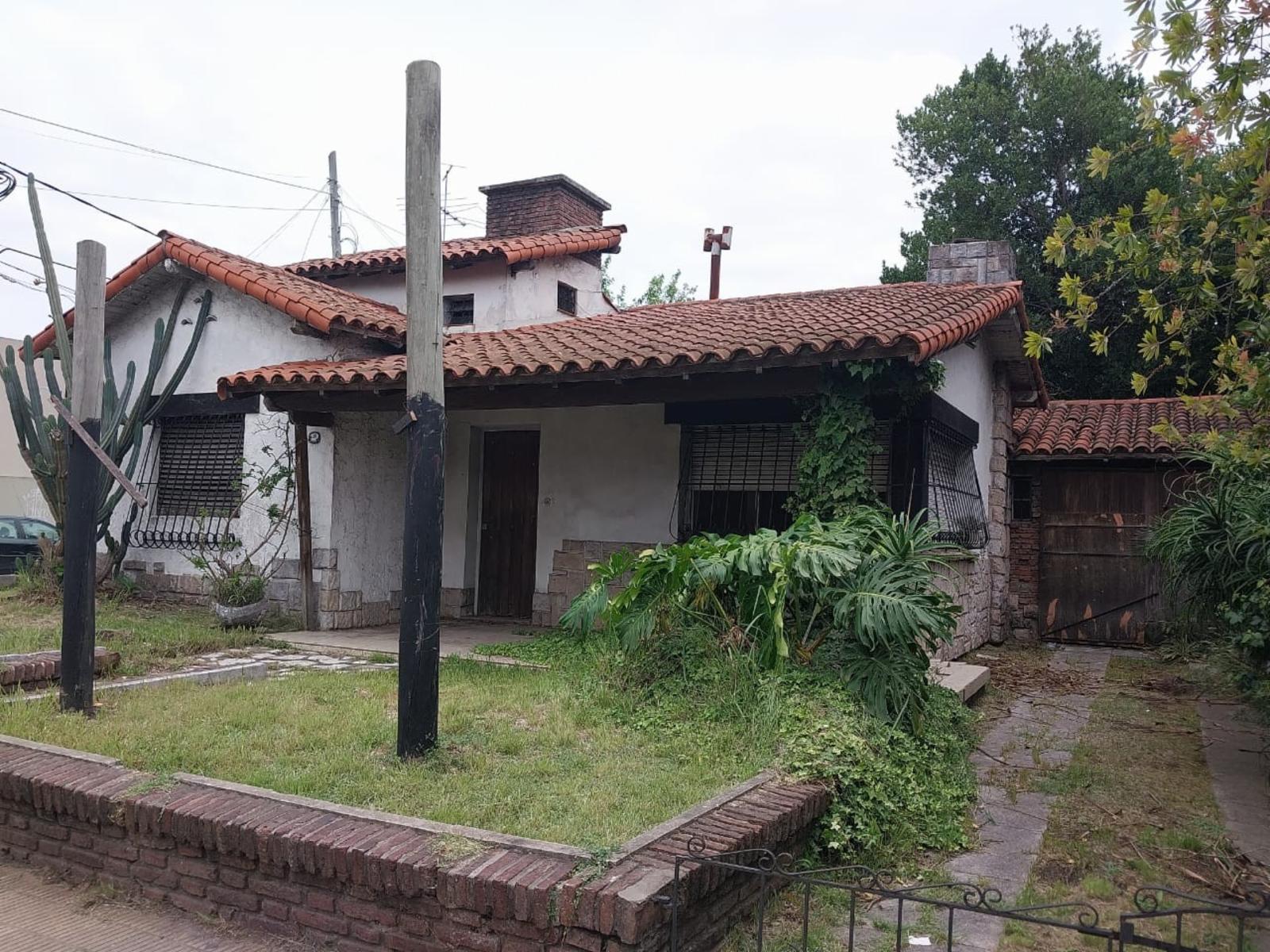 Propiedad + lote en alquiler, Av. Santa Rosa 1700, Ituzaingó. Excelente oportunidad para emprendimiento comercial. - 1