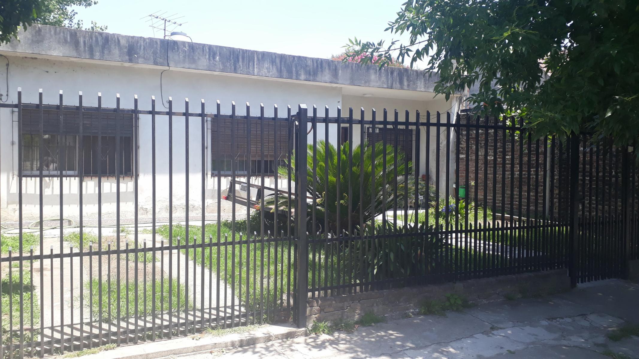 Casa 4 ambientes EN VENTA, Bruno de Zabala 3000, Ituzaingó