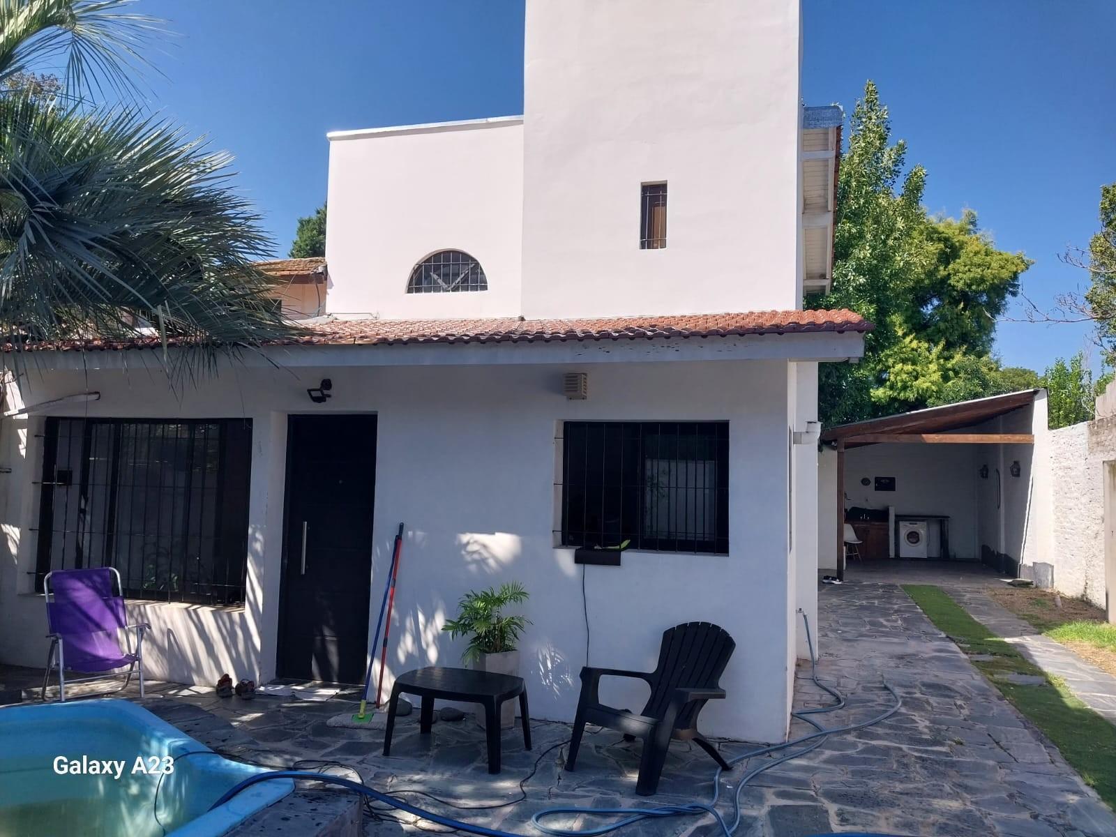 Excelente Casa 4 Ambientes En Venta, Los Paraisos 82, Villa Udaondo, Ituzaingó. — foto 2