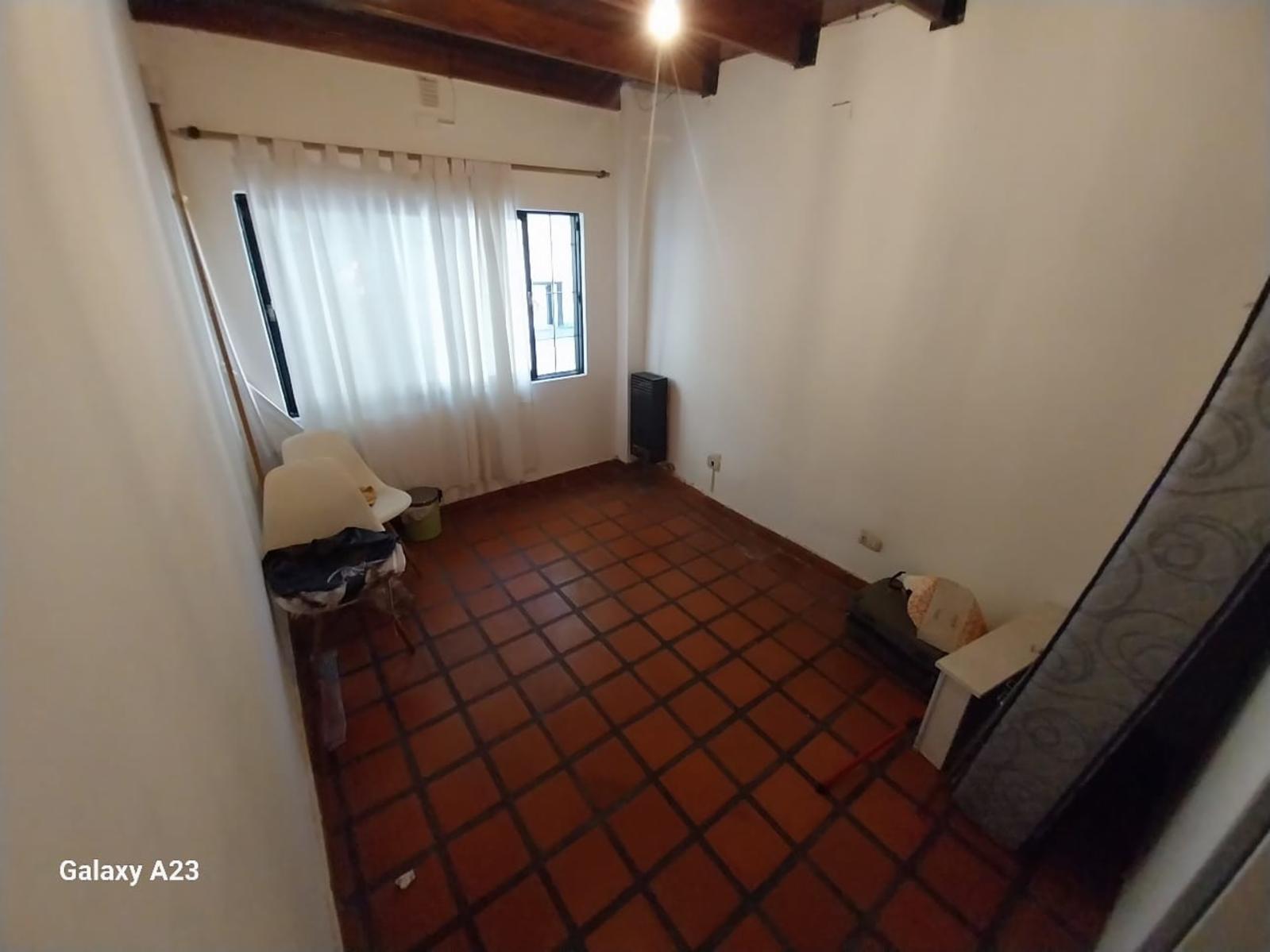 Excelente Casa 4 Ambientes En Venta, Los Paraisos 82, Villa Udaondo, Ituzaingó. — foto 5