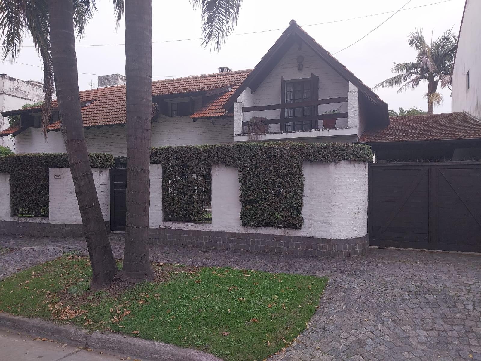 Espectacular casa chalet 5 ambientes EN VENTA, Quartino 1700, Ituzaingó — foto 3