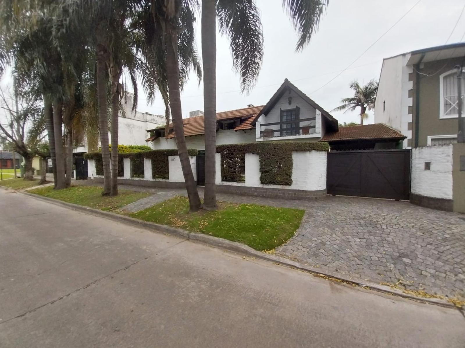 Espectacular casa chalet 5 ambientes EN VENTA, Quartino 1700, Ituzaingó — foto 4