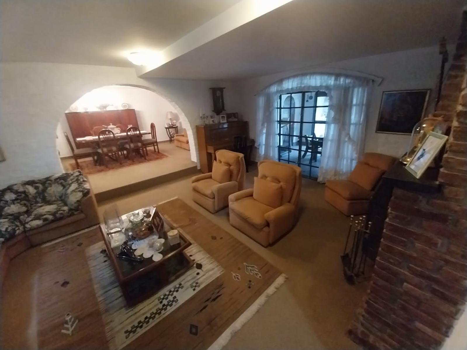 Espectacular casa chalet 5 ambientes EN VENTA, Quartino 1700, Ituzaingó — foto 7