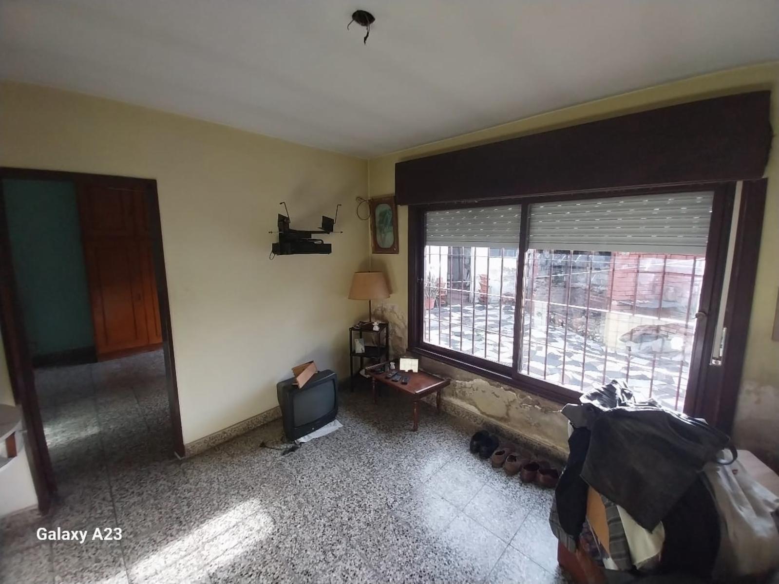 Gran Oportunidad. Casa EN VENTA, Dean Funes 2500, Castelar. — foto 5