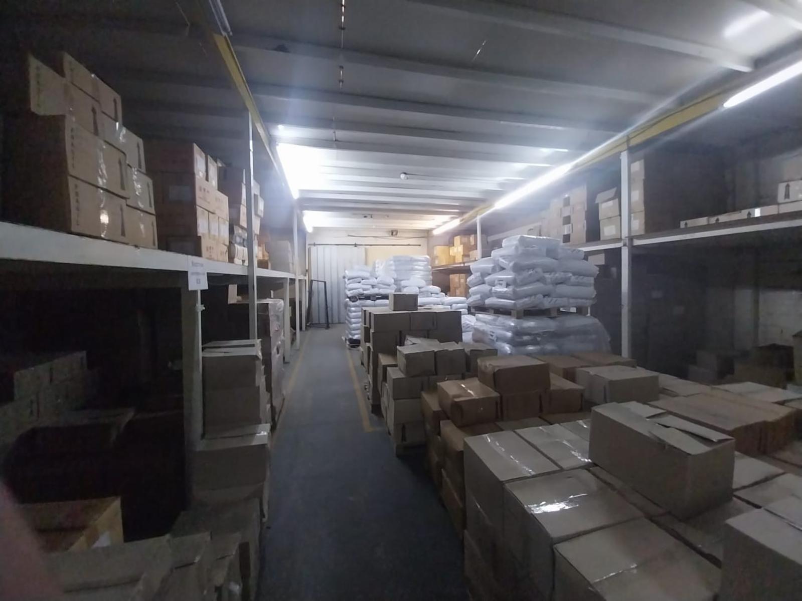 Galpón + Oficina 700m2 EN VENTA, León Bloy 600, Ituzaingó — foto 3