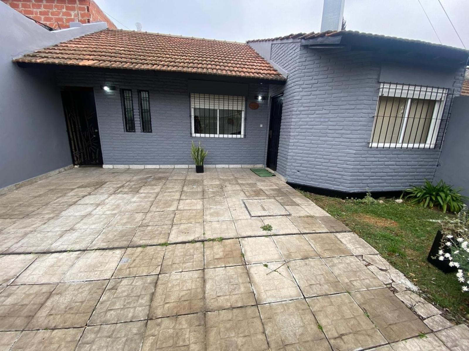 Casa Chalet 4 Ambientes EN VENTA, Soriano 1500, Ituzaingó Norte