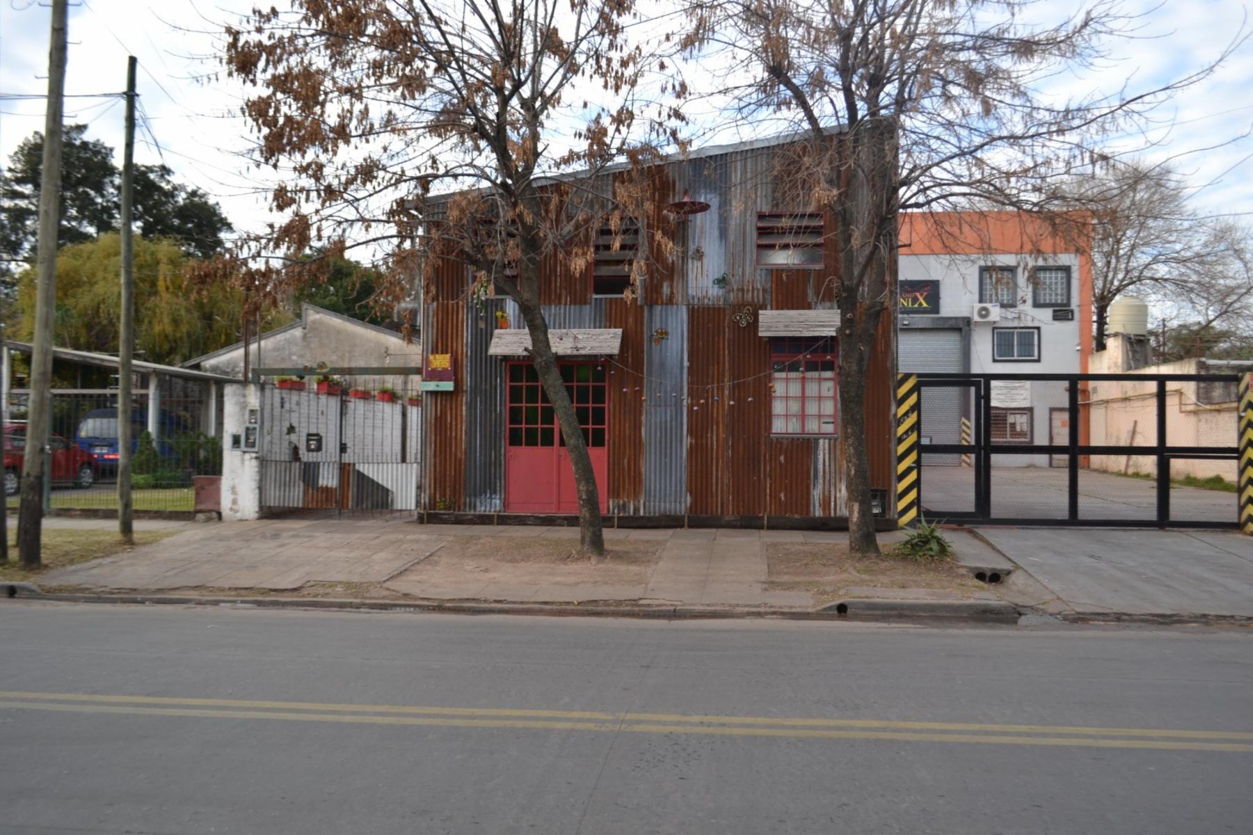 Casa 4 Ambientes + Local EN VENTA, Av. Ratti 3400, Ituzaingó. Gran Oportunidad — foto 2