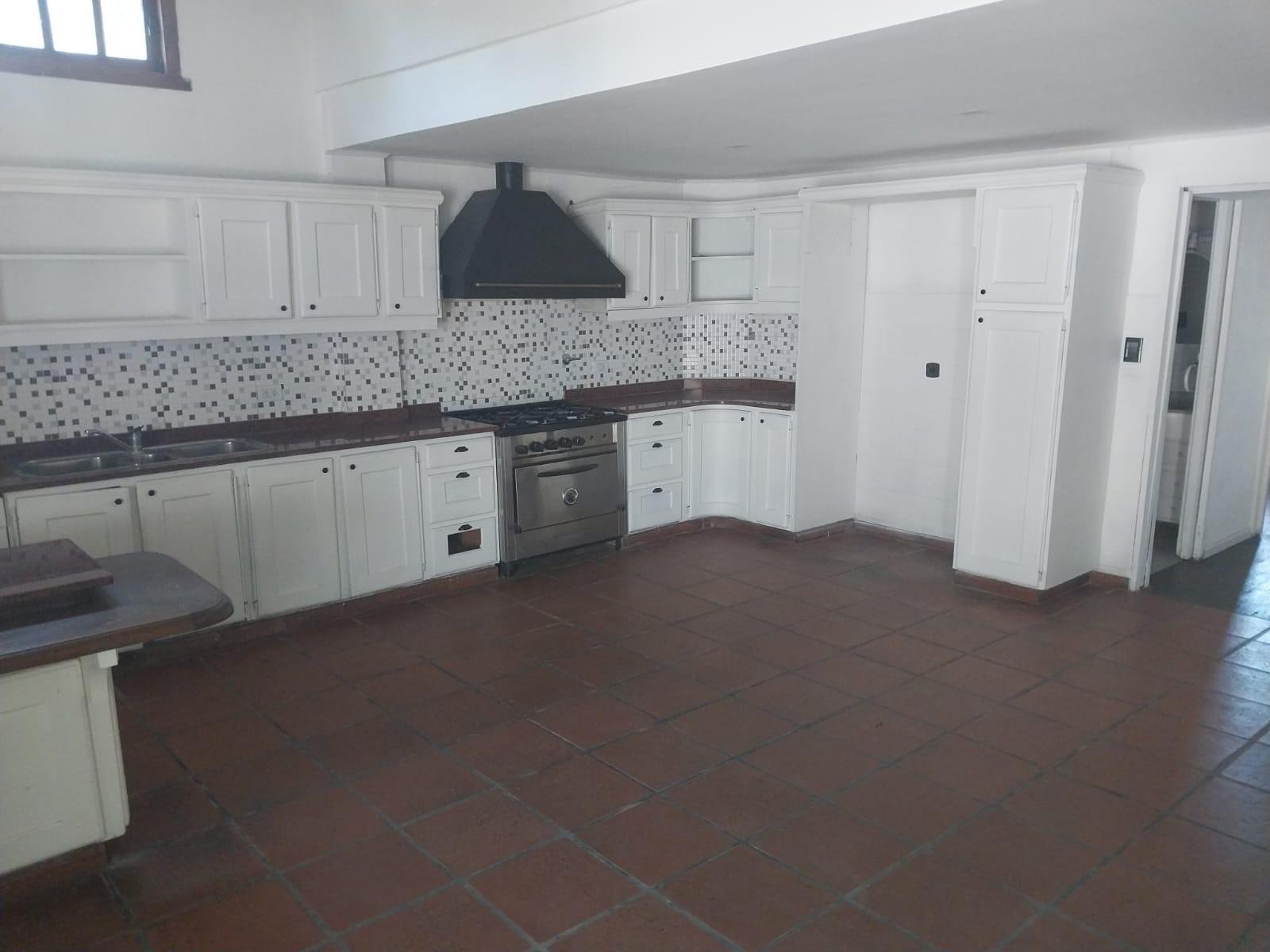 Excelente Casa 5 Ambientes EN VENTA, Venancio Flores 100, Ituzaingó. Gran Oportunidad. — foto 5