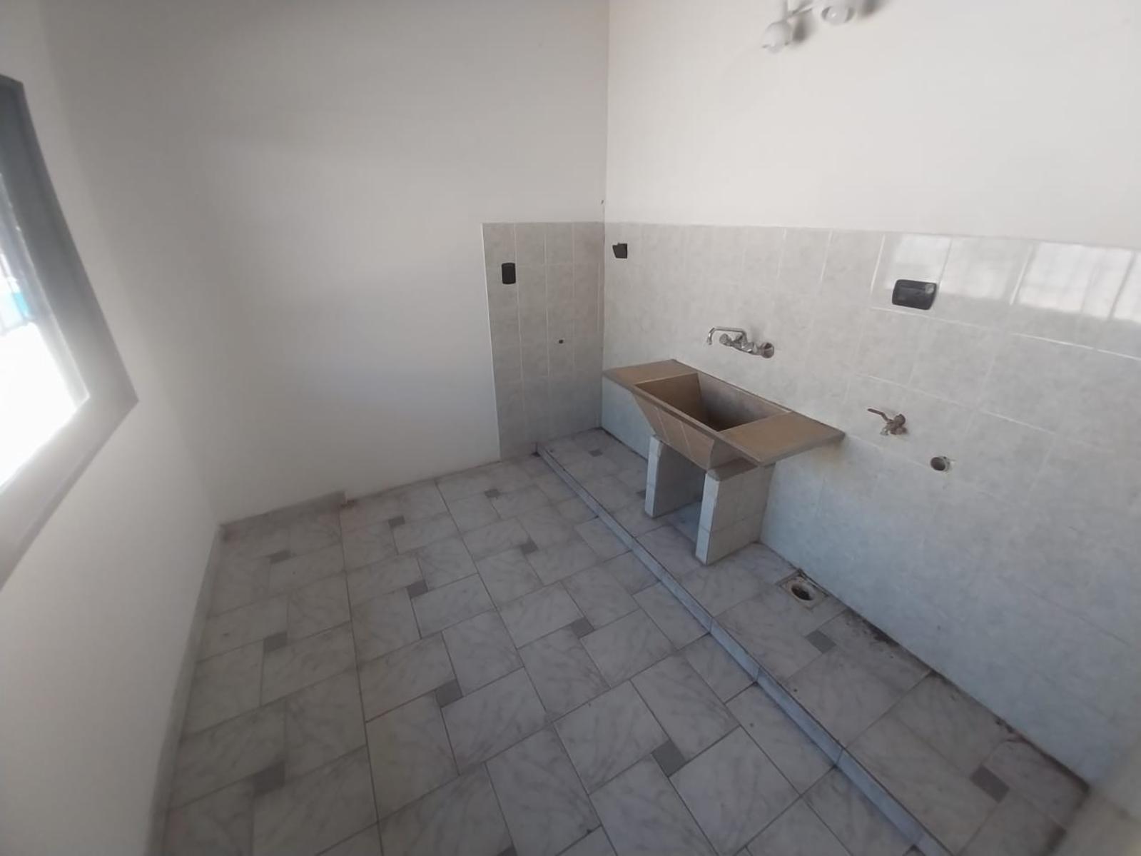 Excelente Casa 5 Ambientes EN VENTA, Venancio Flores 100, Ituzaingó. Gran Oportunidad. — foto 9
