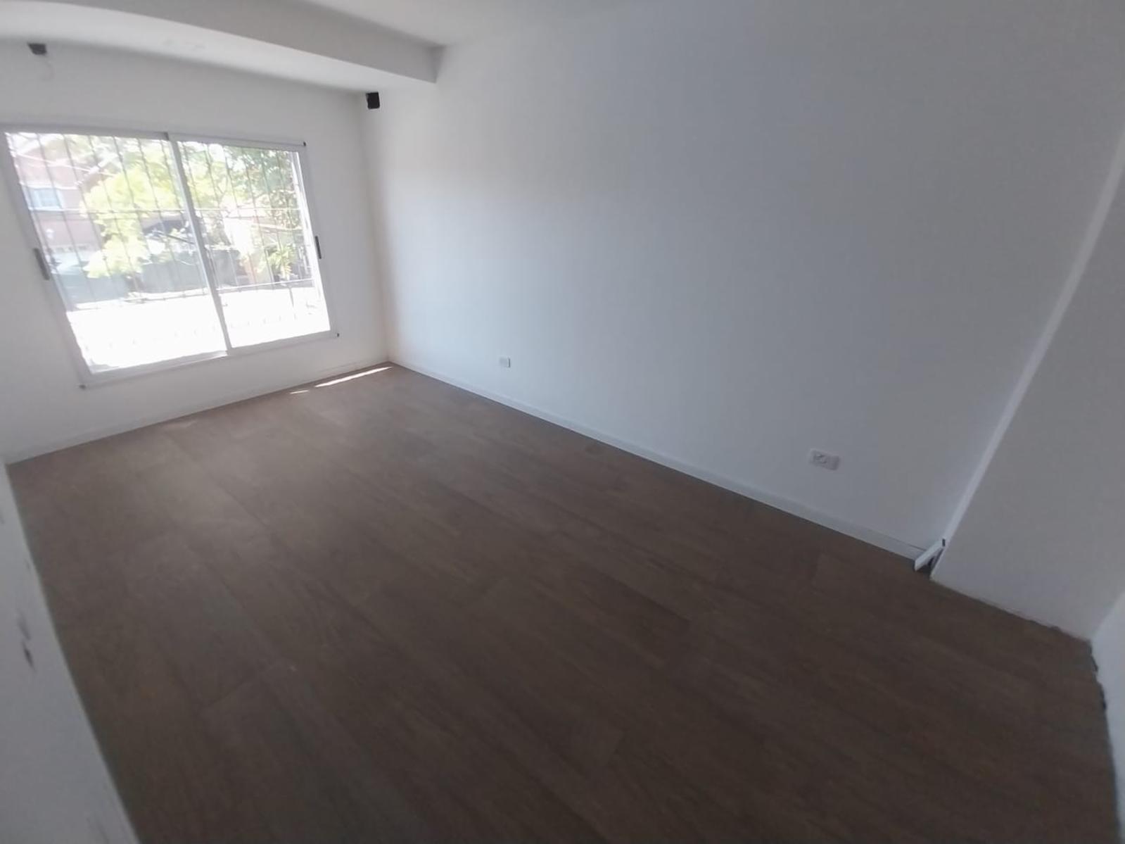 Excelente Casa 5 Ambientes EN VENTA, Venancio Flores 100, Ituzaingó. Gran Oportunidad. — foto 11