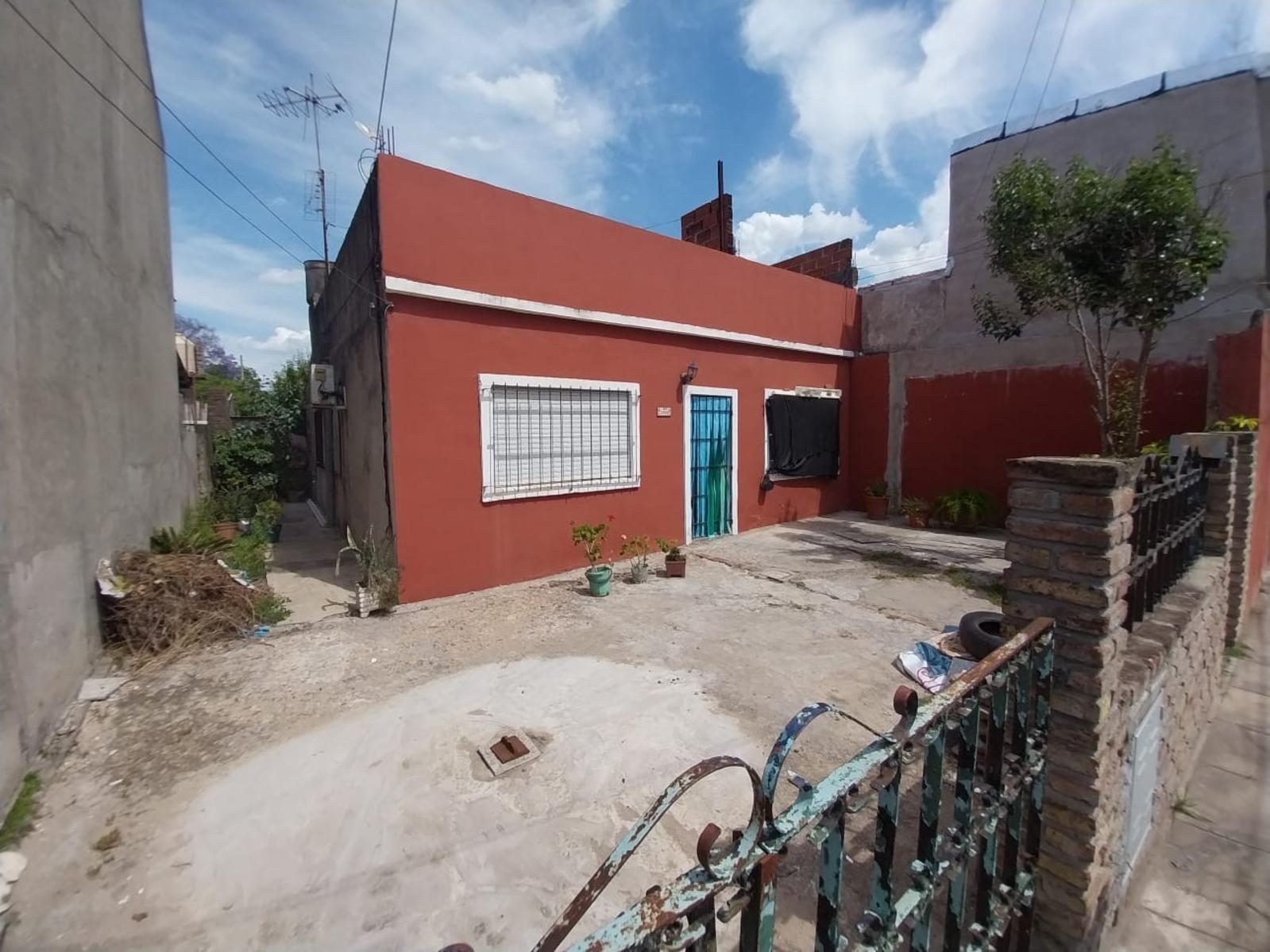 Casa 4 Ambientes + Departamento 2 Ambientes EN VENTA, Jimenez 2200, Ituzaingó