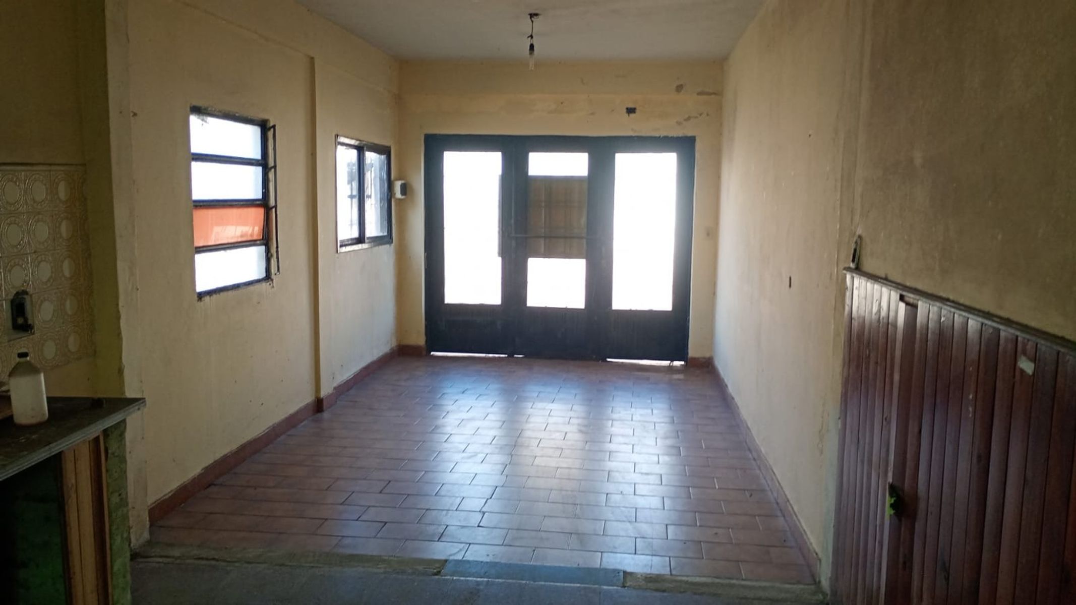 Casa 4 Ambientes (a Reciclar) EN VENTA, Treinta Y Tres 200,Ituzaingó.Ideal Inversor — foto 3