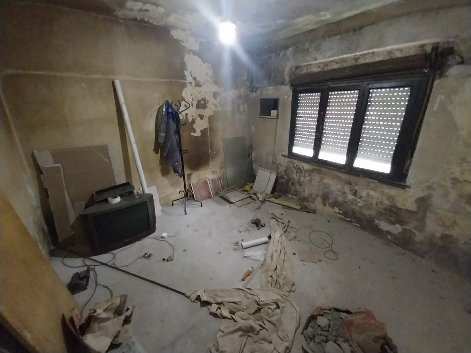 Lote Con Edificación EN VENTA, Lucero 600, Ituzaingó. Ideal Inversor — foto 4