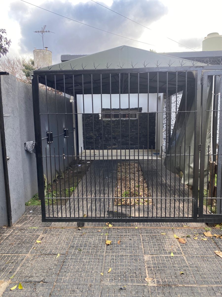 Casa 3 Ambientes EN VENTA, A. Schweitzer 2200, Ituzaingó — foto 2