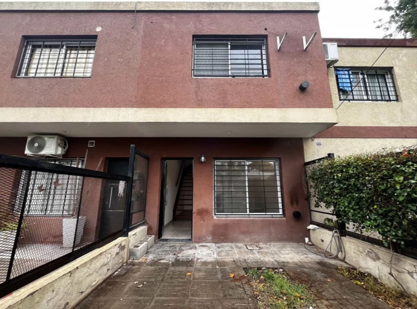 Venta Dúplex 3 Ambientes con Jardín y Cochera - Ituzaingó