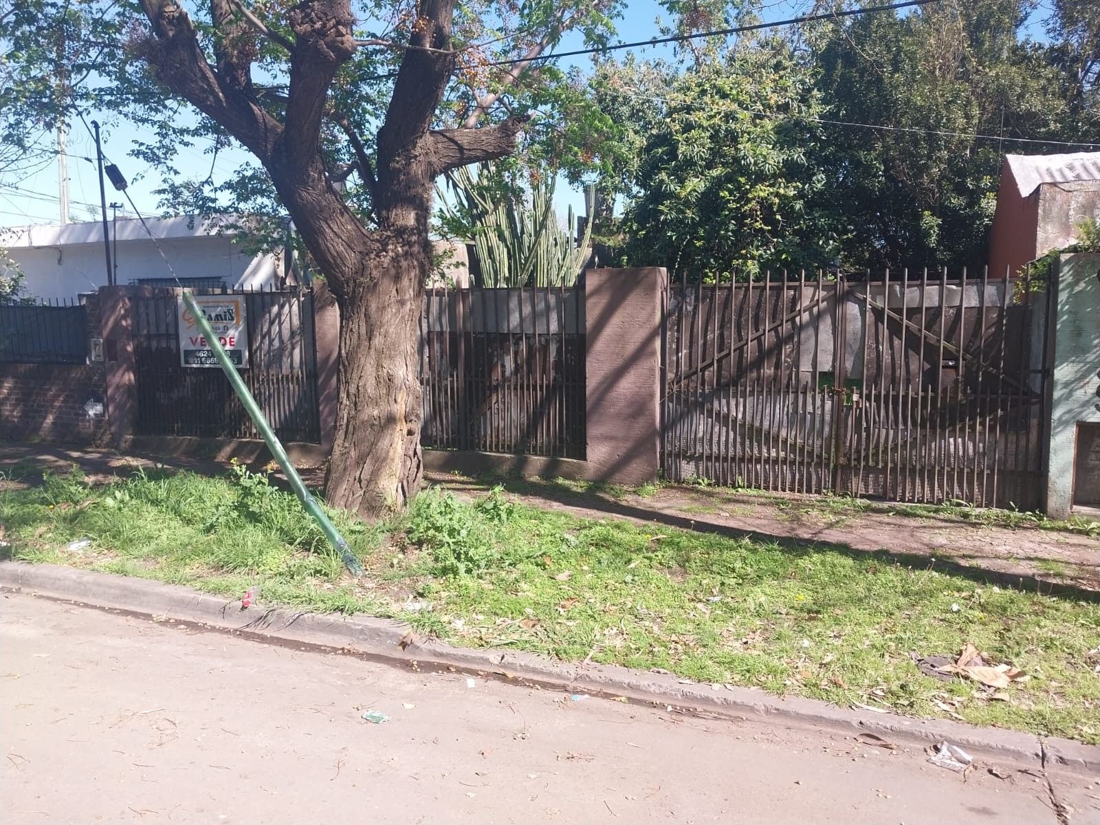 Lote con dos viviendas a refaccionar o demoler - Villa Alberdi, Ituzaingó — foto 4