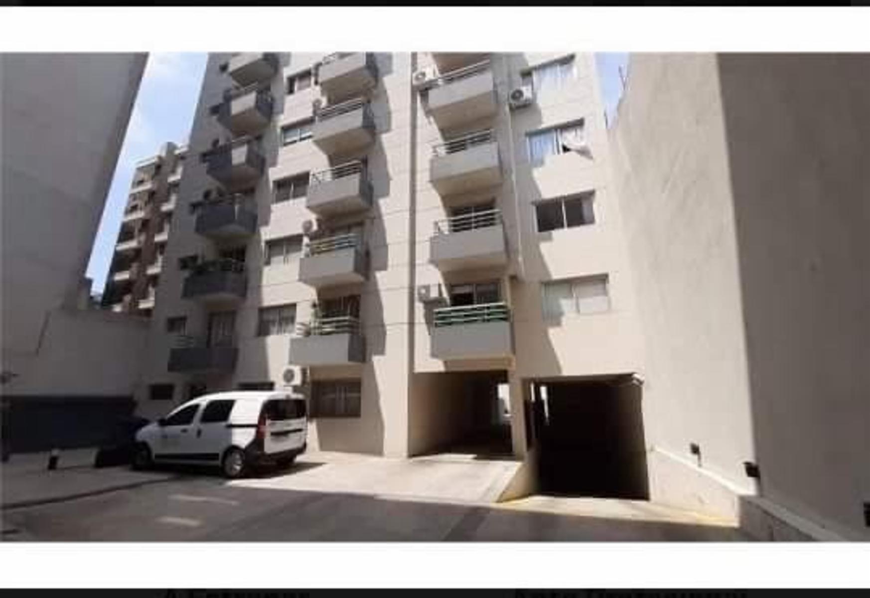 Departamento En Venta De 1 Dormitorio En Haedo
