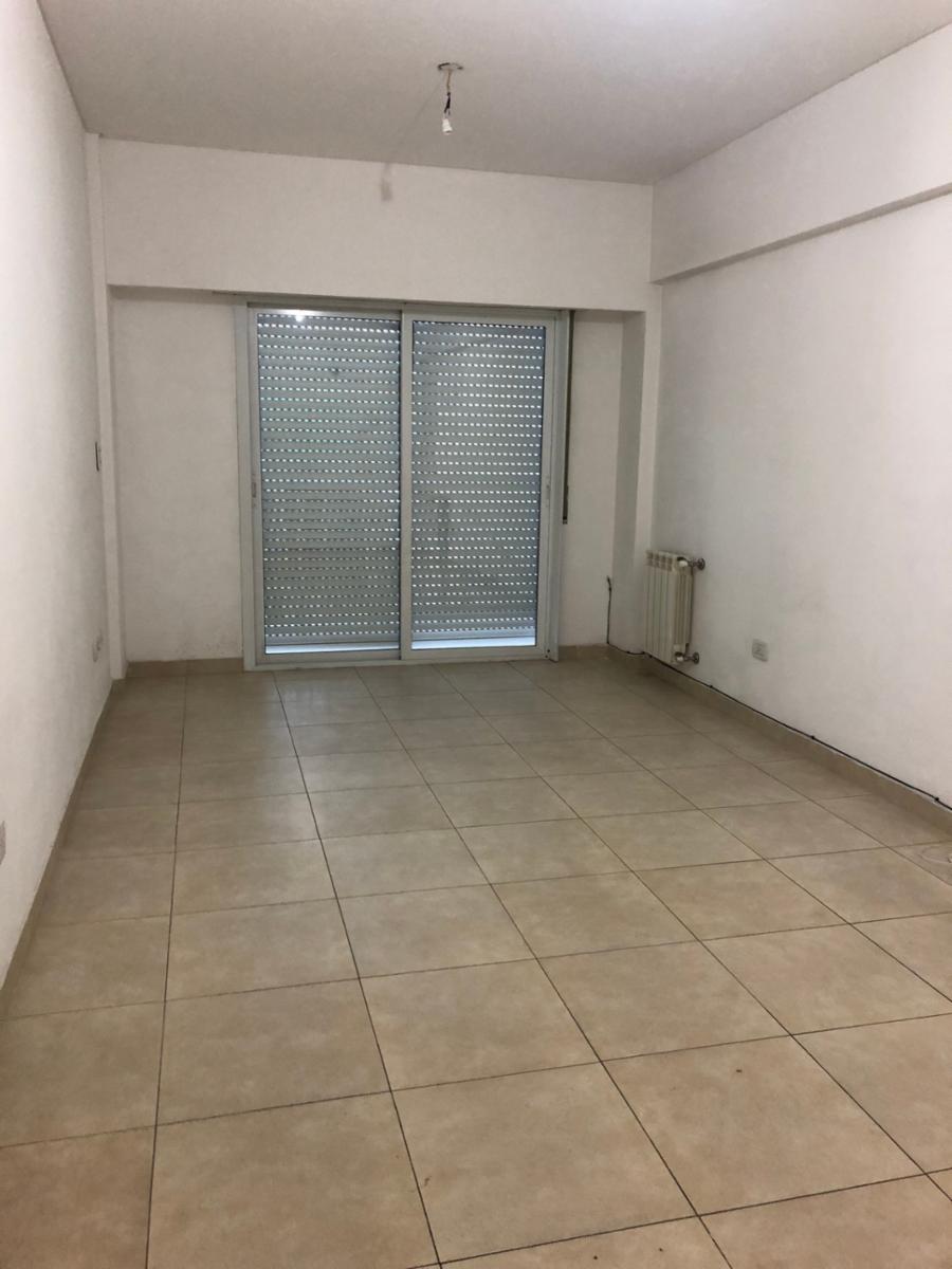 MONOAMBIENTE CENTRO DE MORON — foto 11