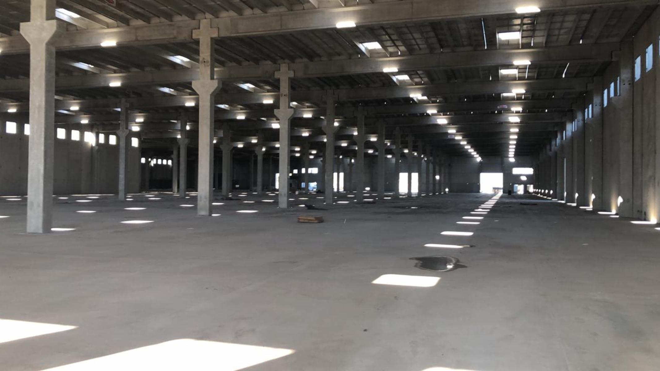 Excelente nave industrial en alquiler - 2