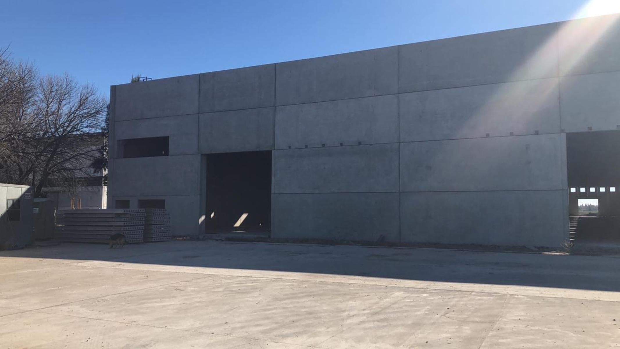 Excelente nave industrial en alquiler - 11
