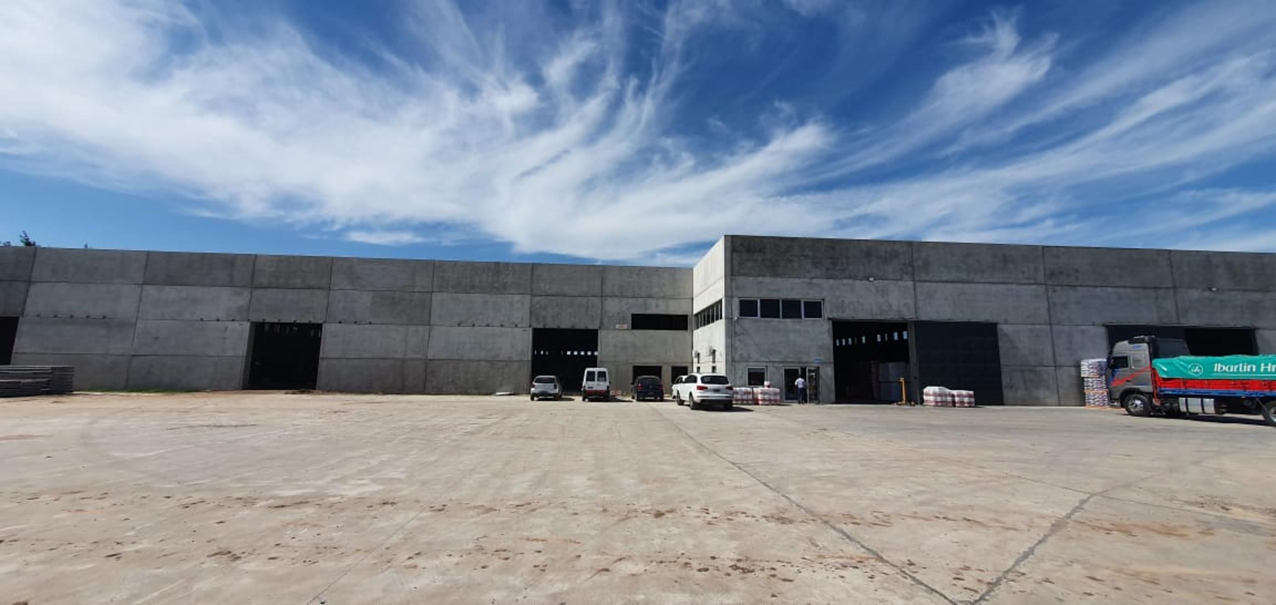 Excelente nave industrial en alquiler - 13