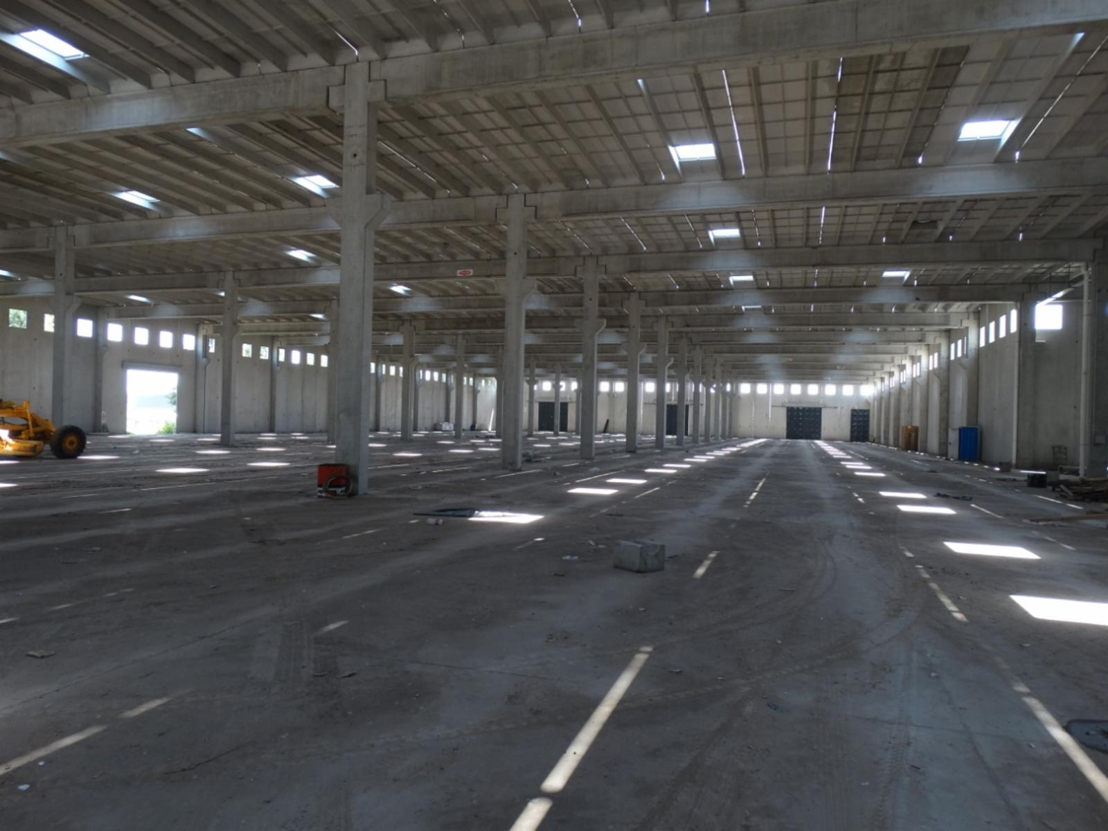 Excelente nave industrial en alquiler - 26