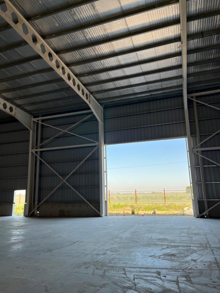 EXCELENTE GALPÓN A ESTRENAR DENTRO DE MICRO PARQUE INDUSTRIAL - 4