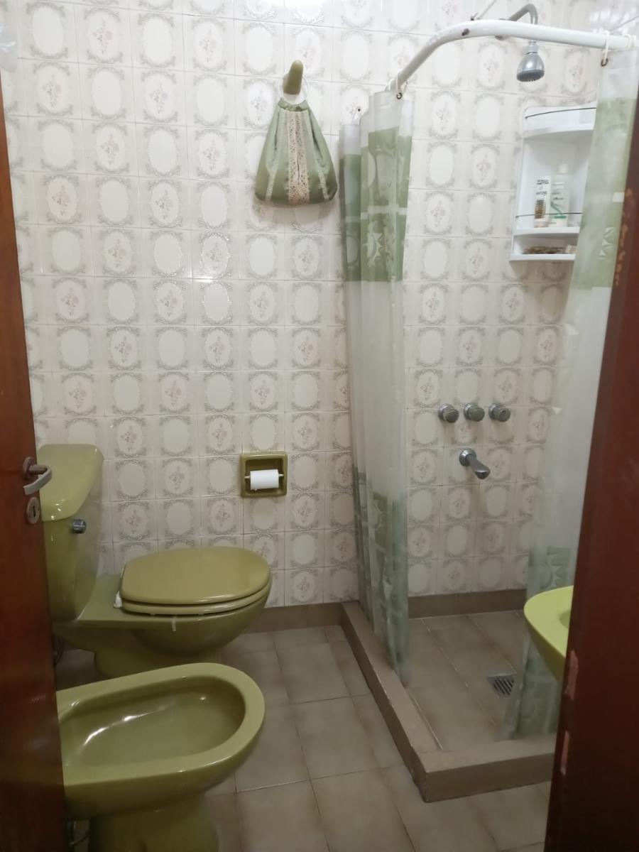 CASA EN VENTA - VIVIENDA MULTIFAMILIAR (3 FAMILIAS) CON PATIO Y TERRAZA — foto 11