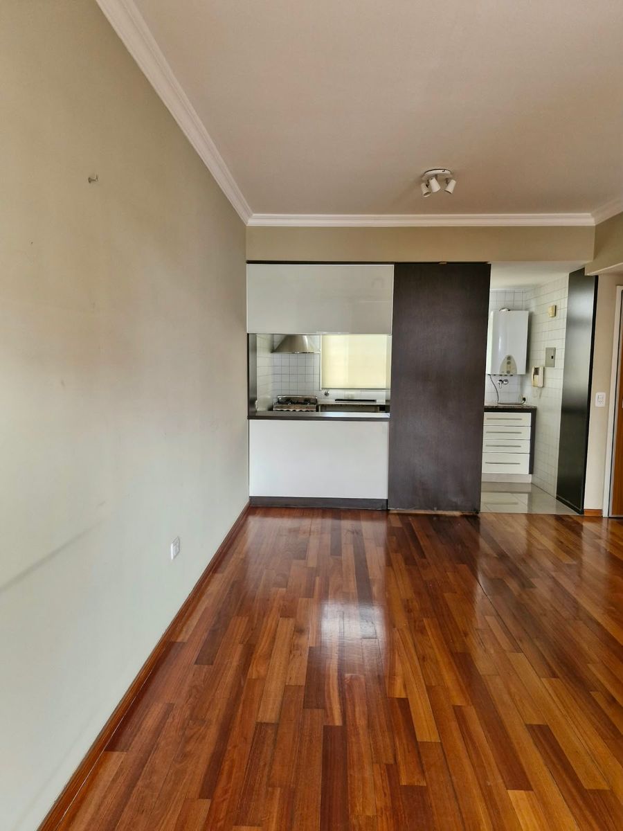 PISO 3 AMB CON BALCON AL FRENTE 2 BAÑOS COMPLETOS - LUMINOS