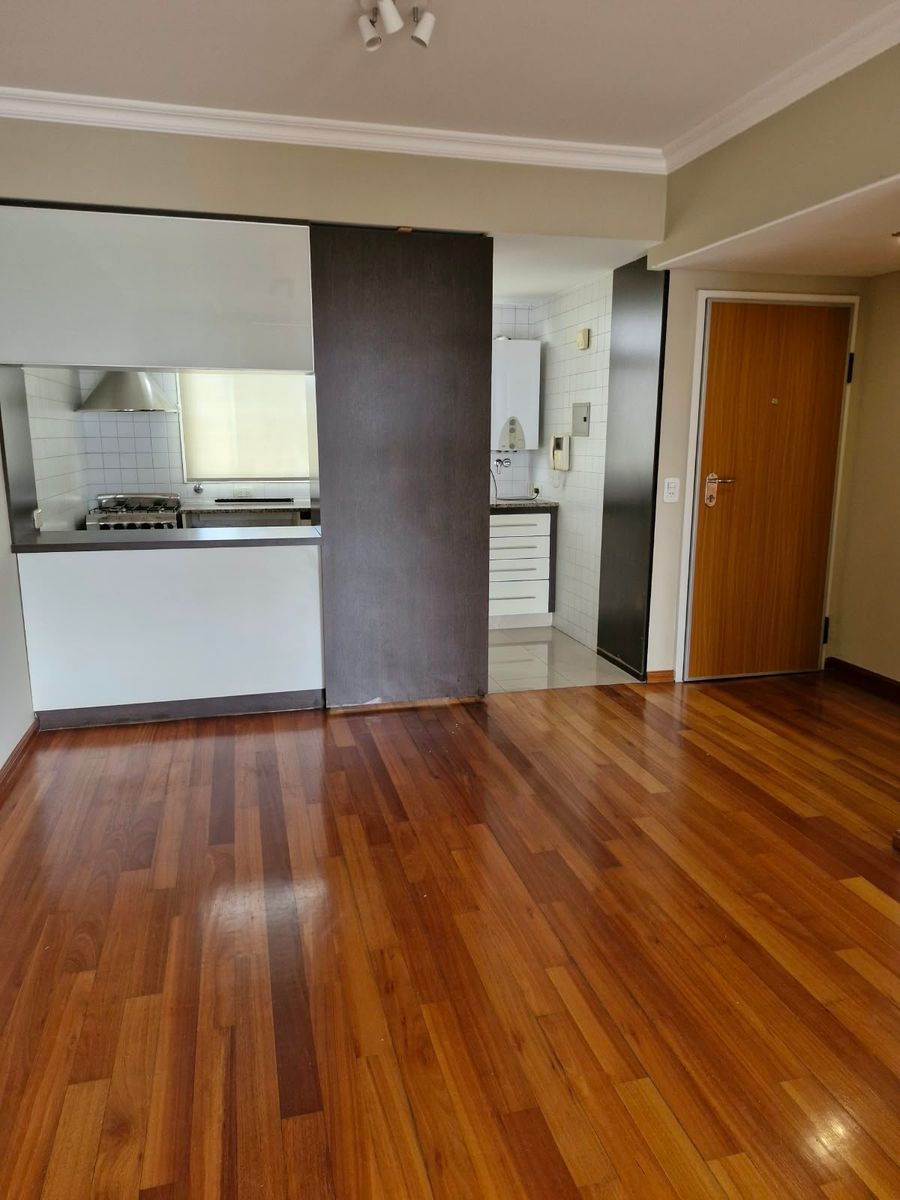 PISO 3 AMB CON BALCON AL FRENTE 2 BAÑOS COMPLETOS - LUMINOS — foto 2