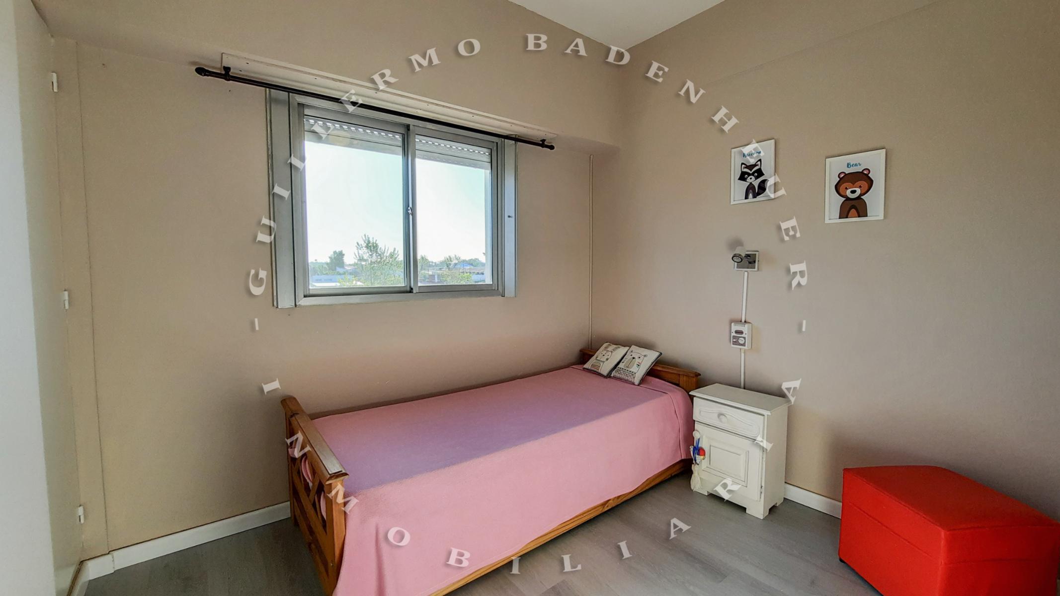DEPARTAMENTO CON COCHERA, AIRE ACONDICIONADO, LAVARROPAS, A 100METROSDEL MAR — foto 4