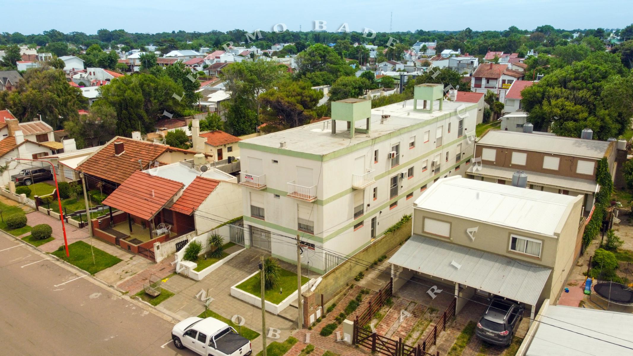 DEPARTAMENTO CON COCHERA, AIRE ACONDICIONADO, LAVARROPAS, A 100METROSDEL MAR — foto 13