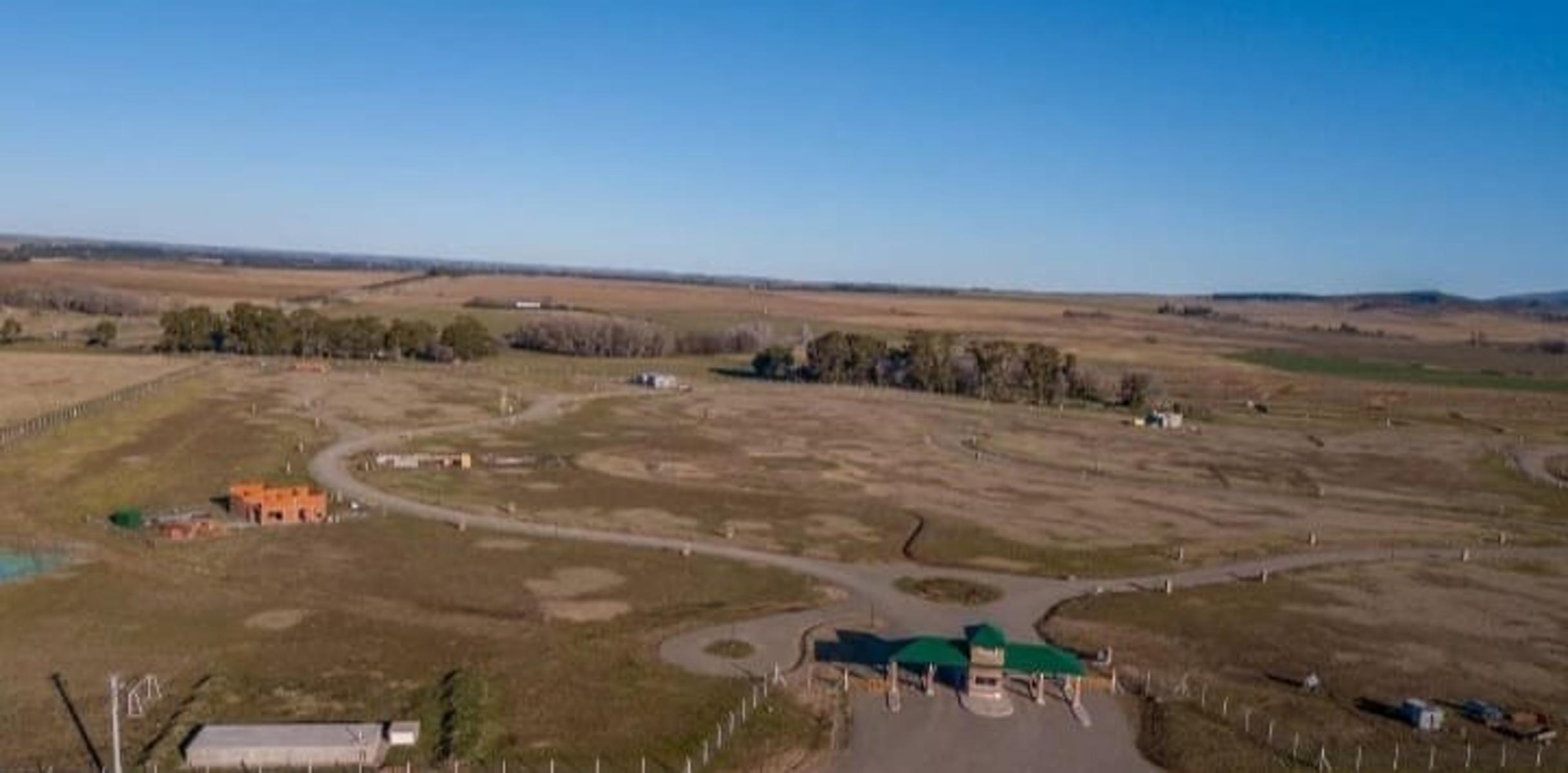 HERMOSO LOTE EN BARRIO LAS VERBENAS- SIERRA DE LA VENTANA - 2