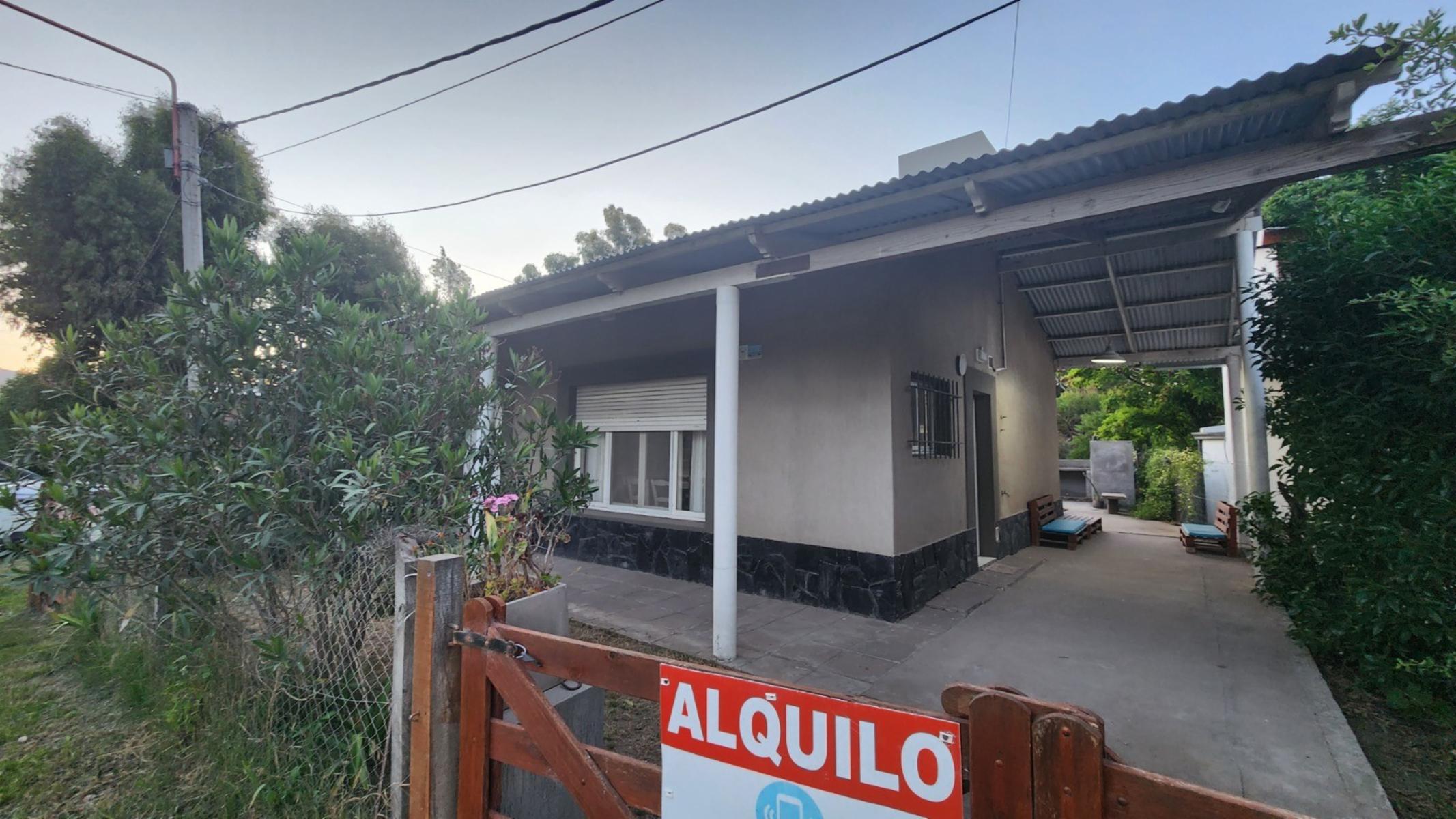 CASA CON GRAN LOTE A LA VENTA EN MONTE HERMOSO
